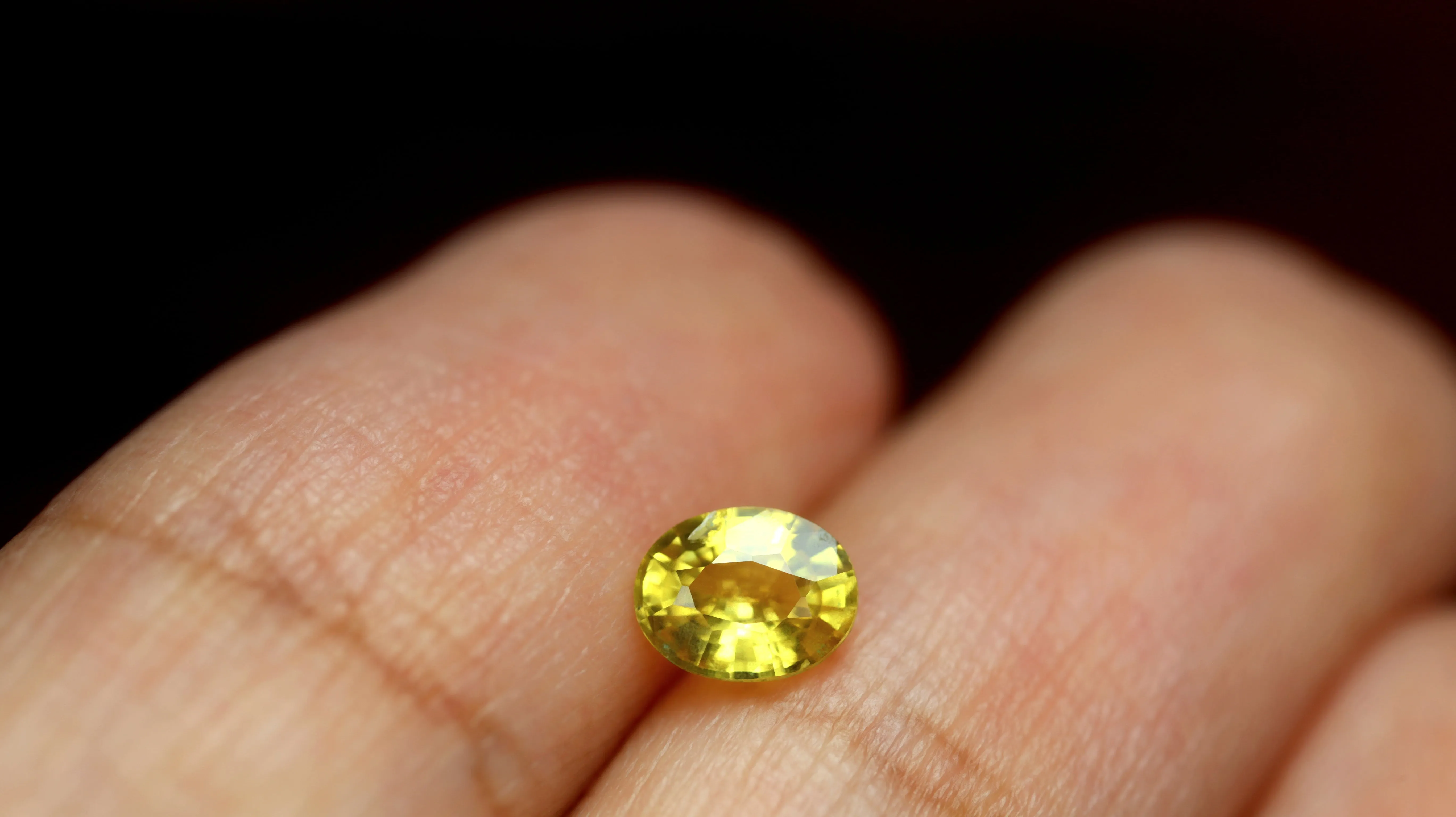 0.53ct Certified Natural Yellow Sapphire