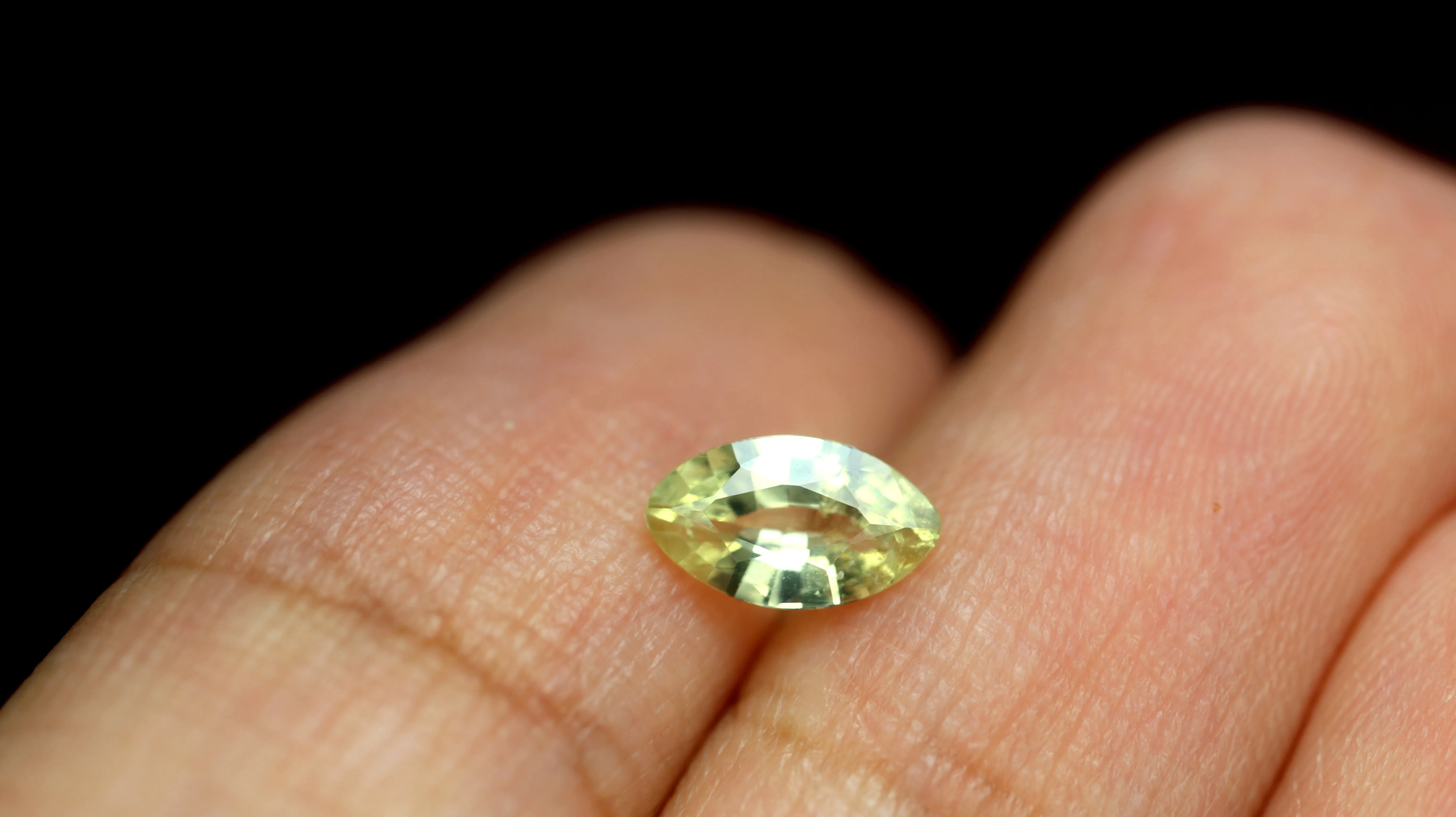 0.58ct Certified Natural Yellow Sapphire