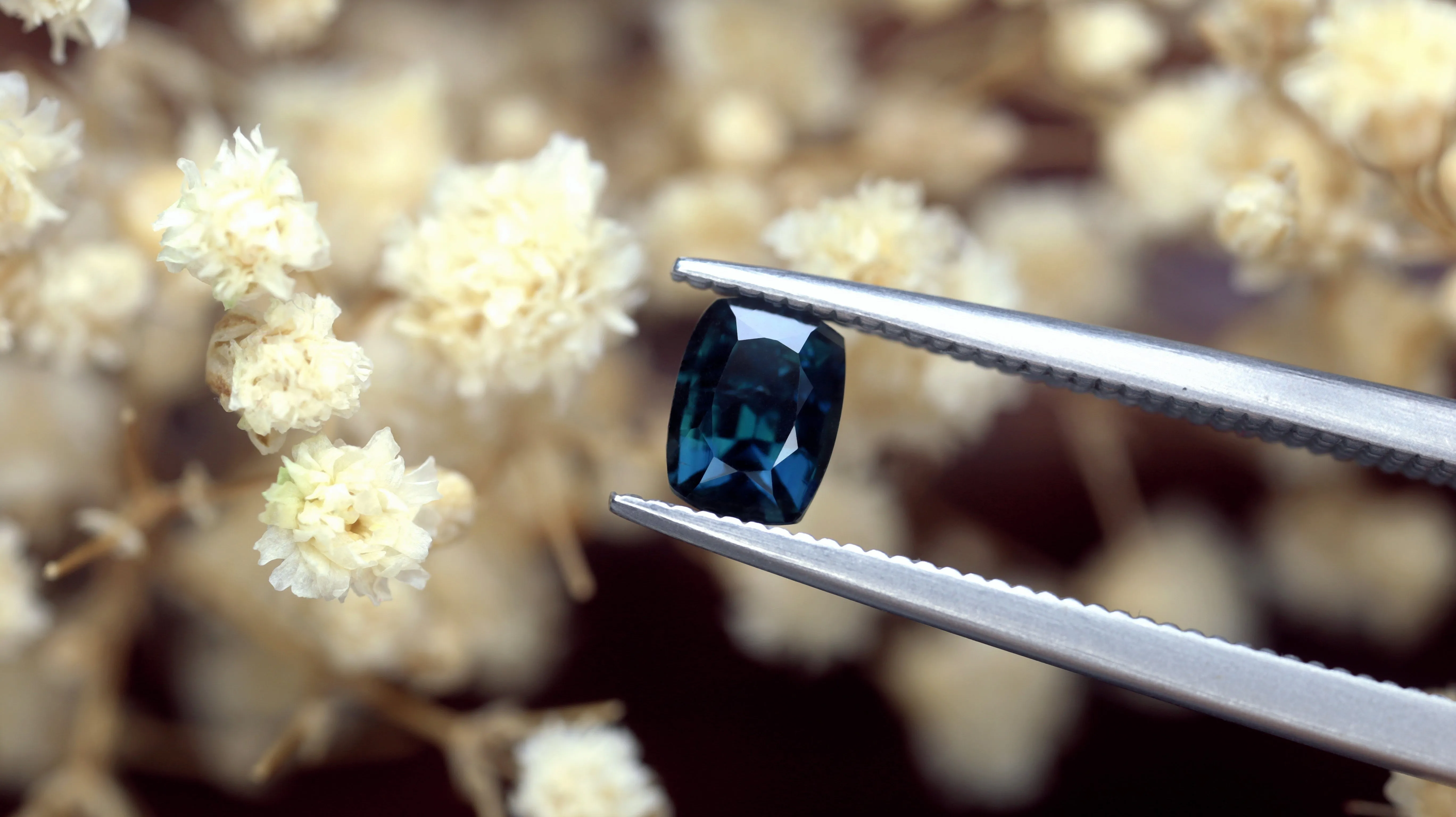 0.70ct Certified Natural Teal Sapphire