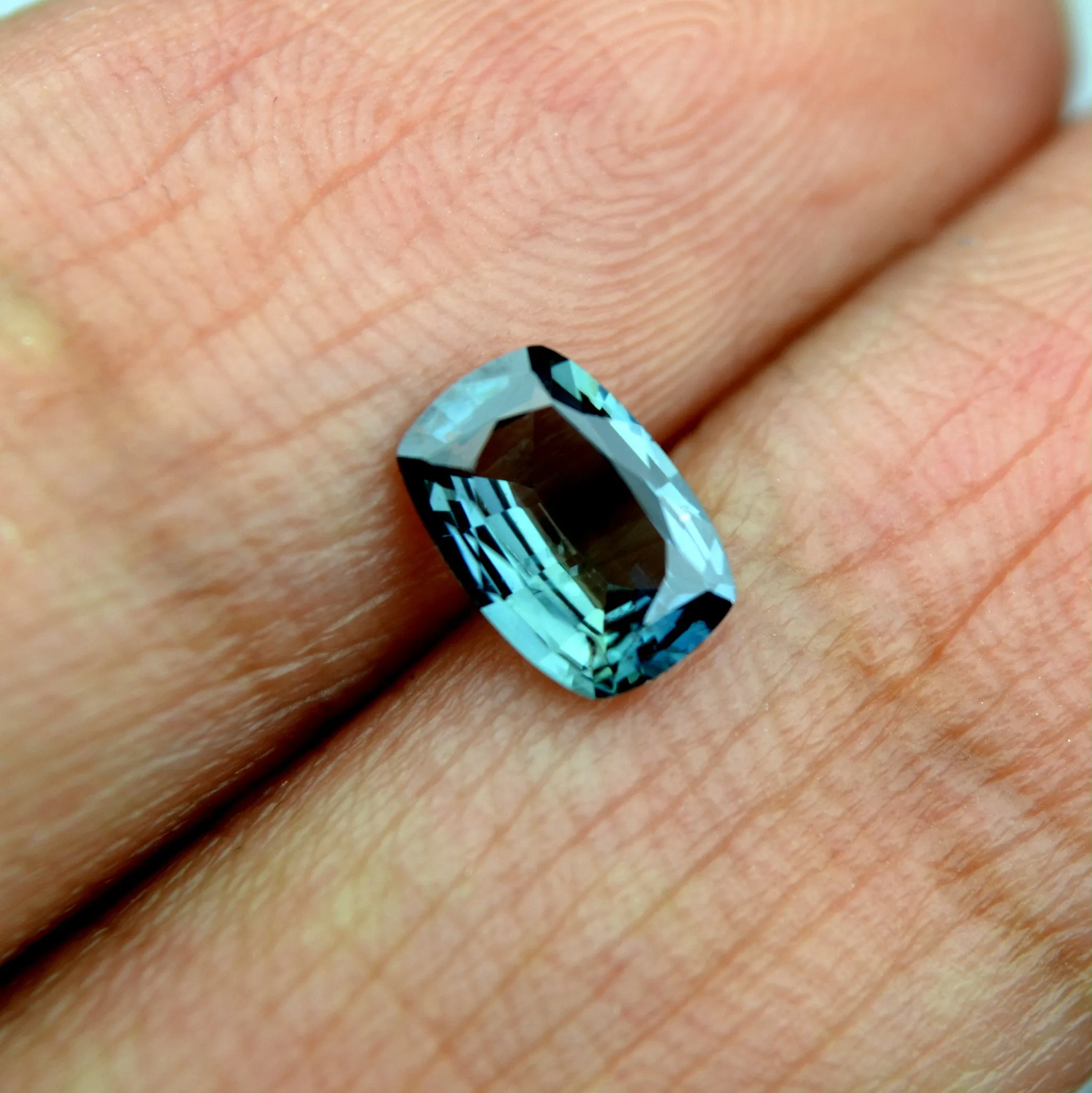0.71ct Certified Natural Teal Sapphire