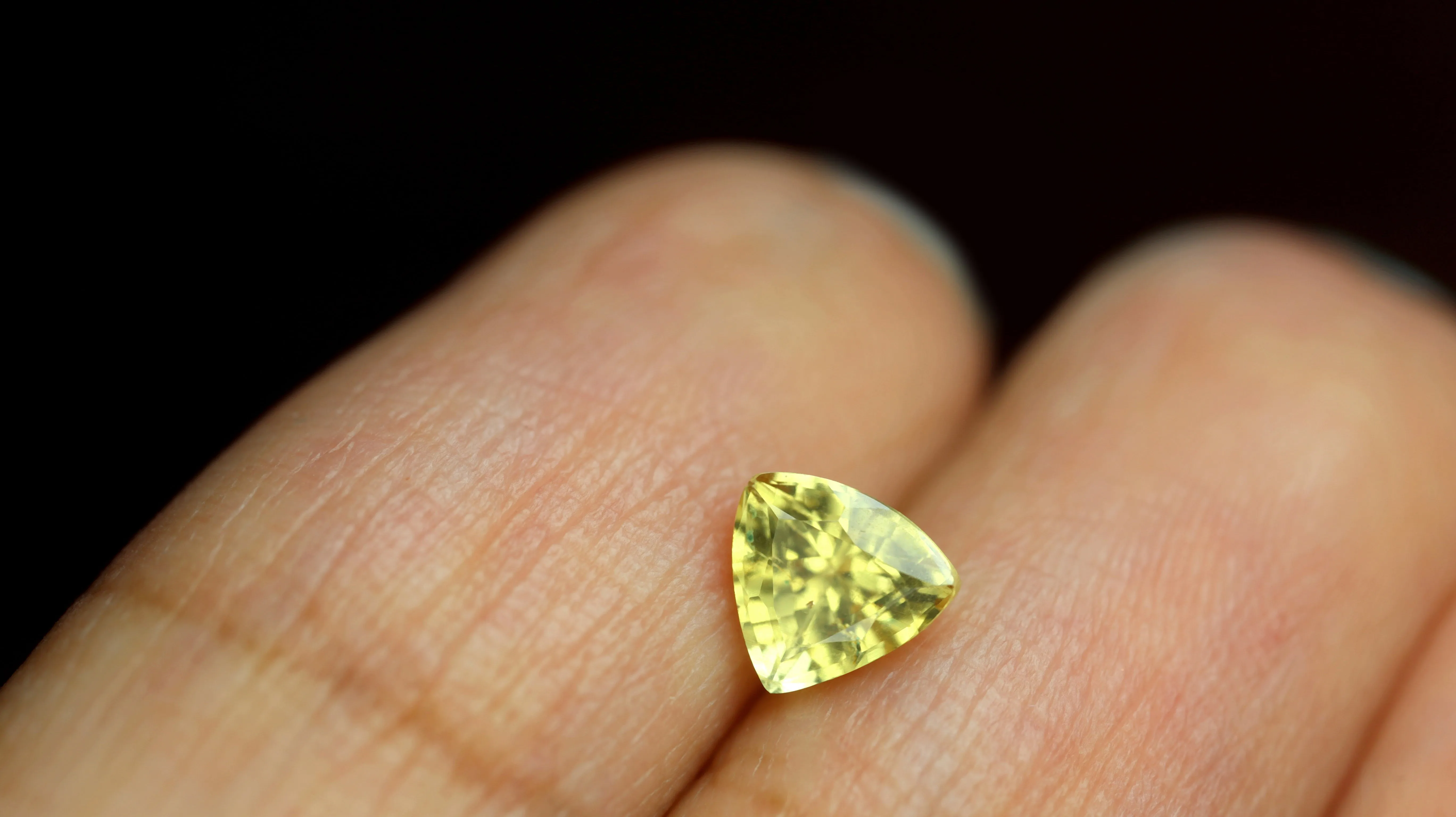 0.72ct Certified Natural Yellow Sapphire