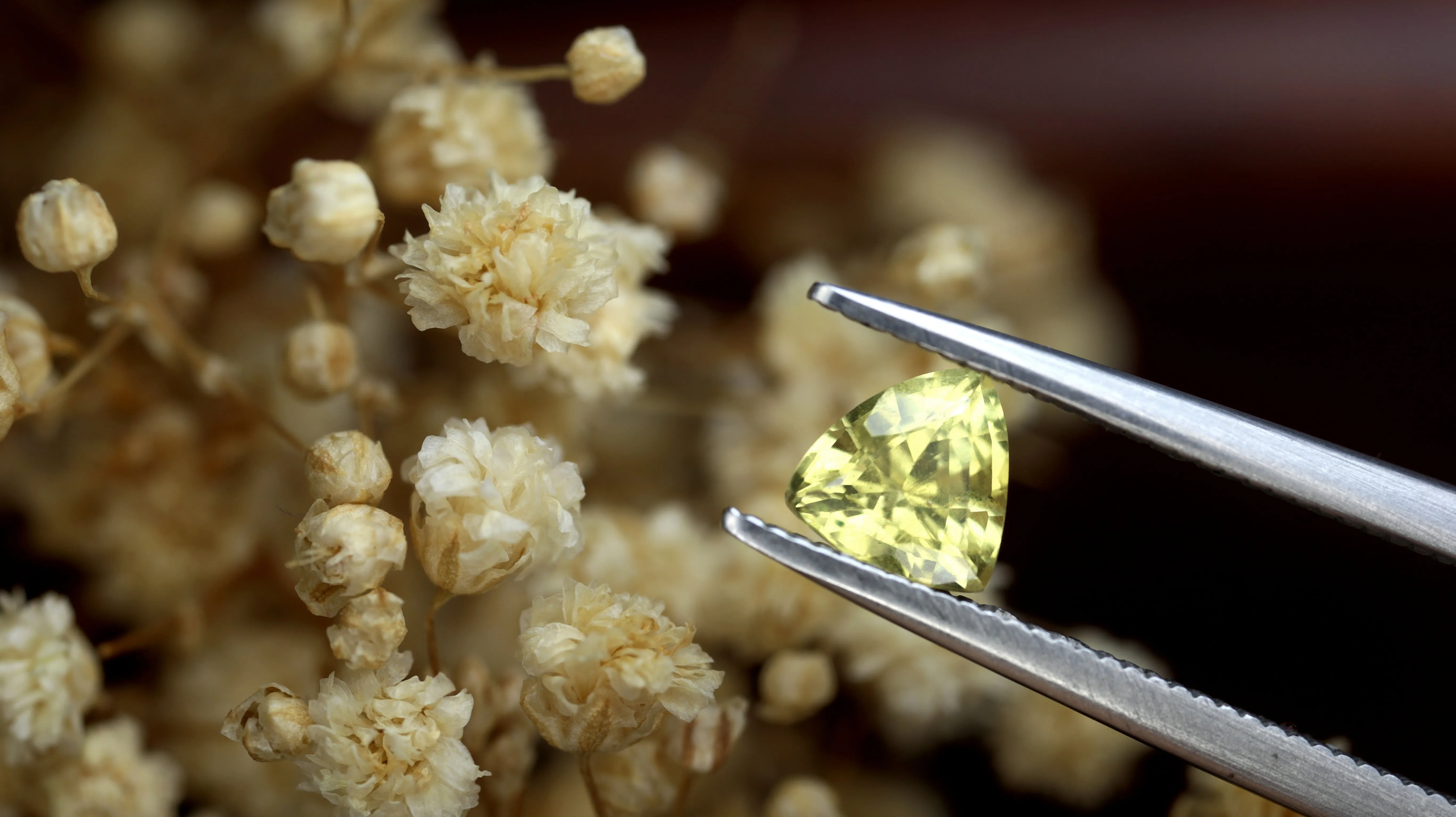 0.72ct Certified Natural Yellow Sapphire