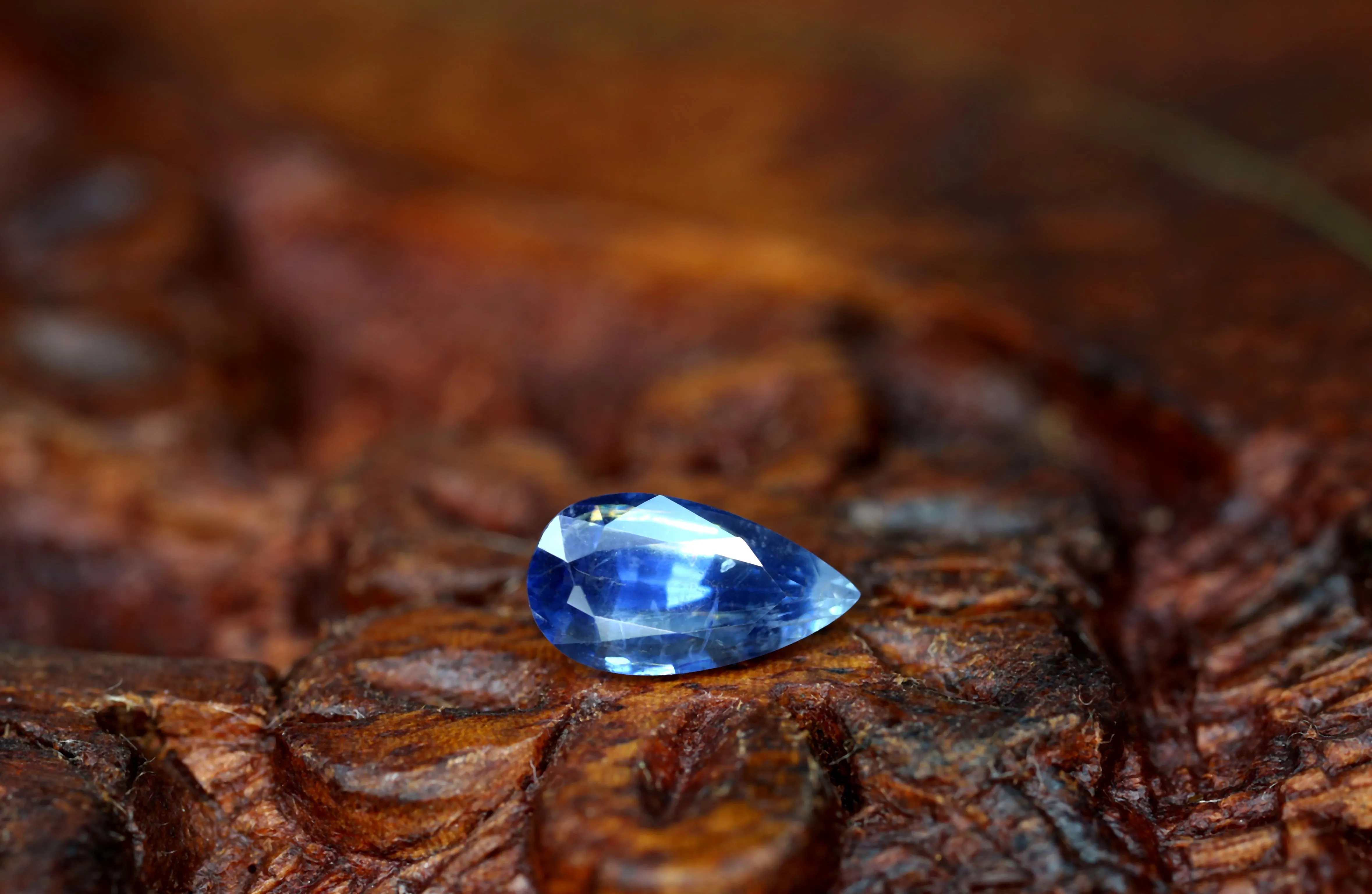0.76ct Certified Natural Blue Sapphire