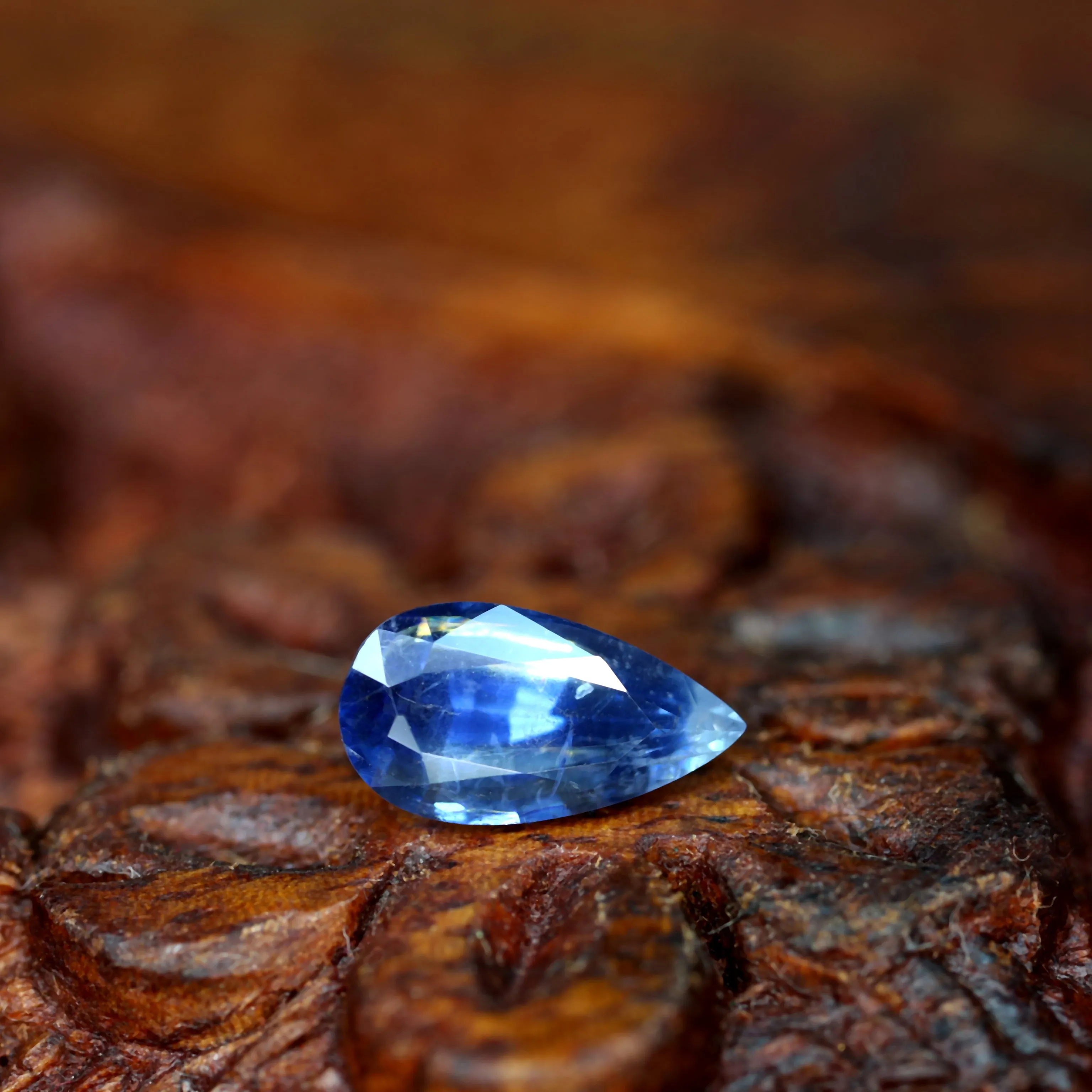 0.76ct Certified Natural Blue Sapphire
