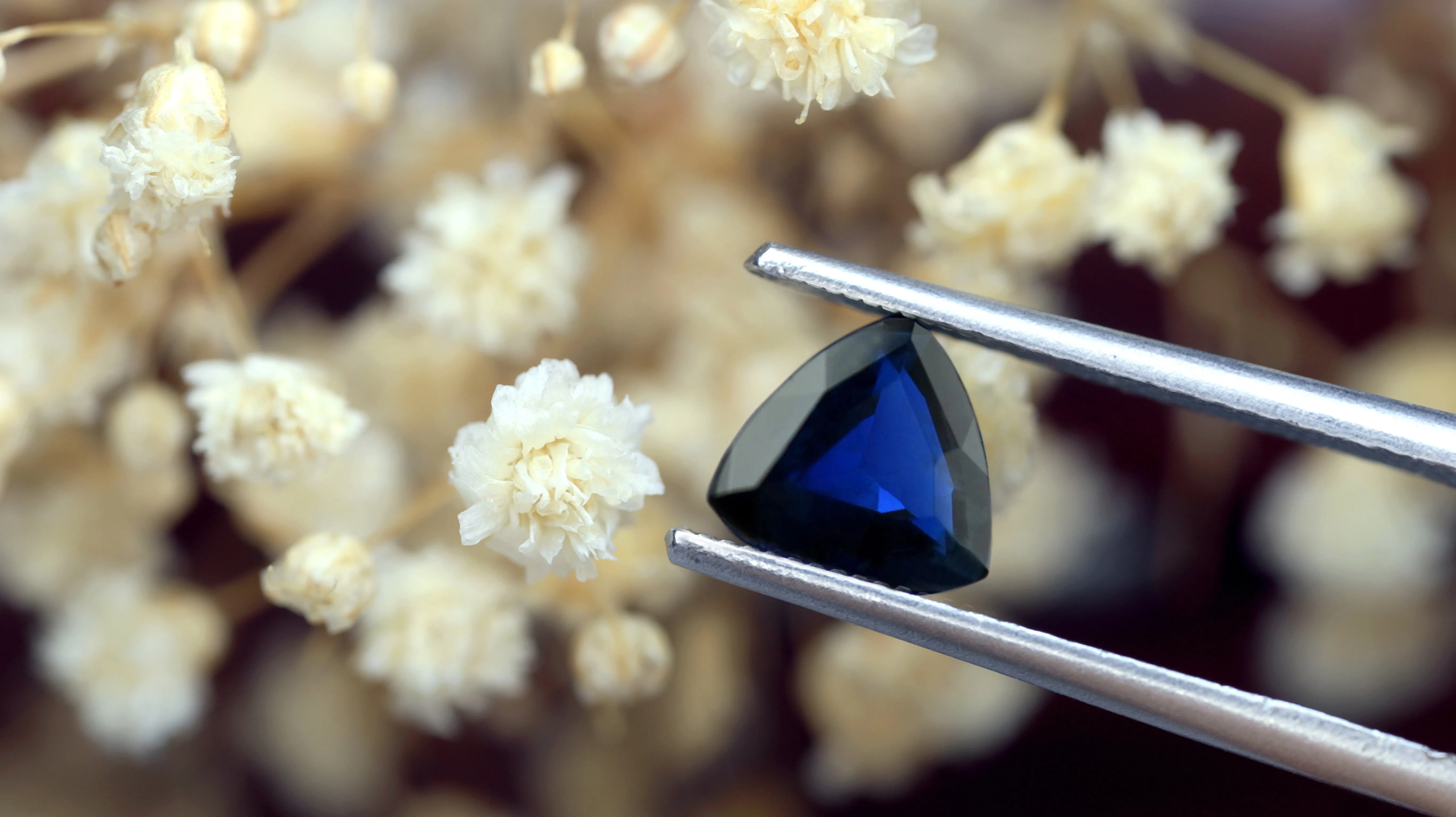 0.76ct Certified Natural Blue Sapphire