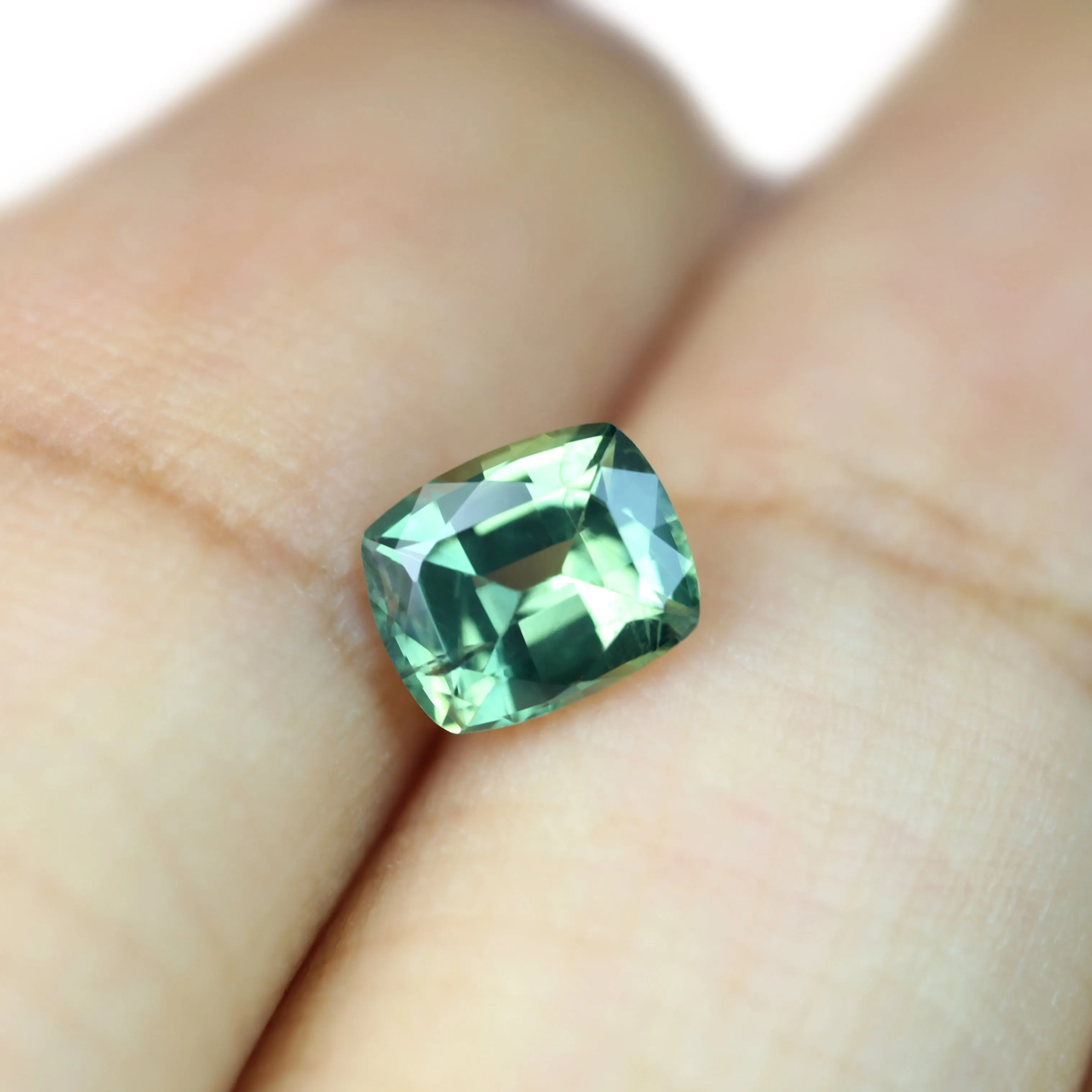 0.76ct Certified Natural Green Sapphire