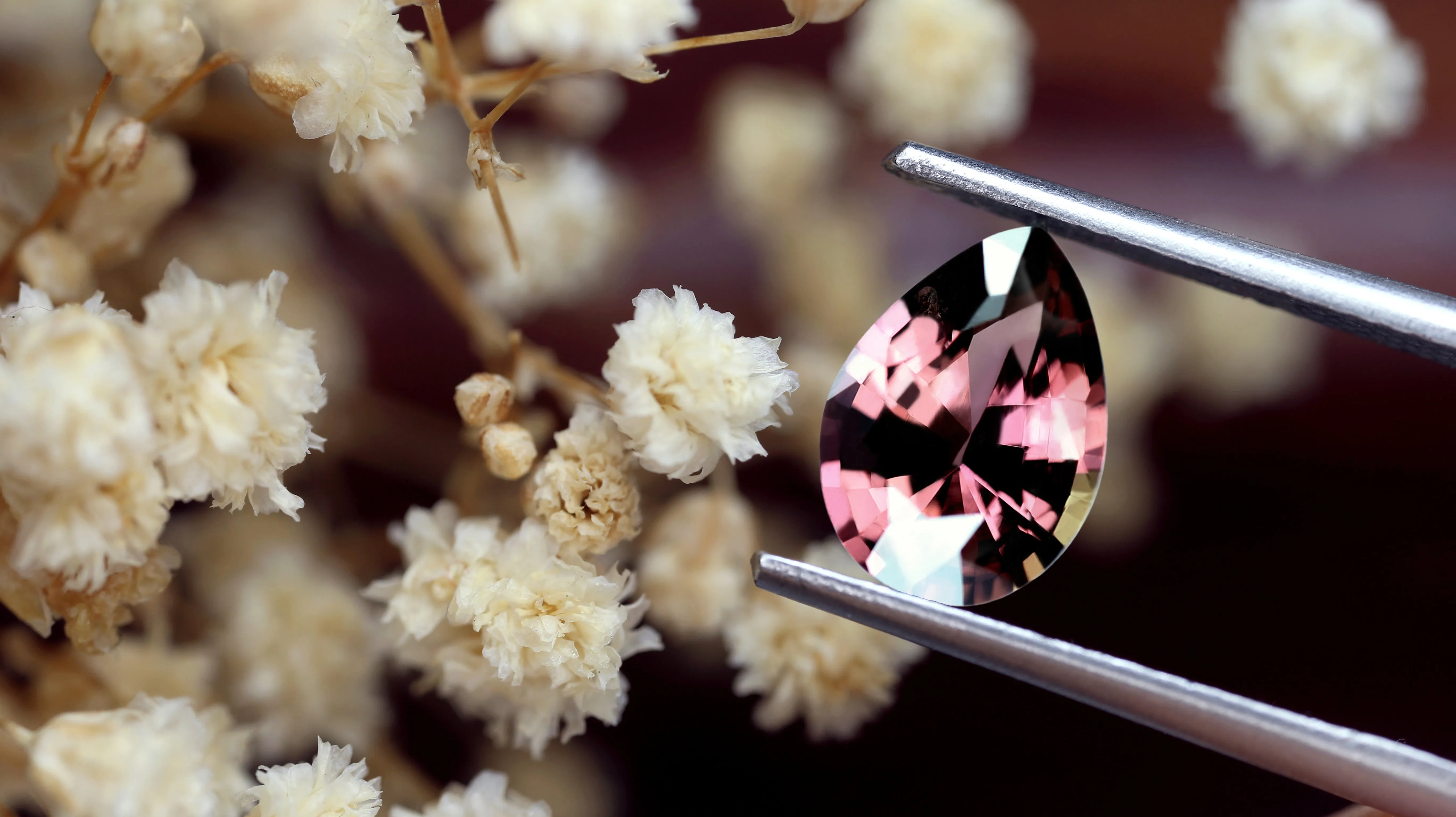 0.83ct Certified Natural Peach Sapphire