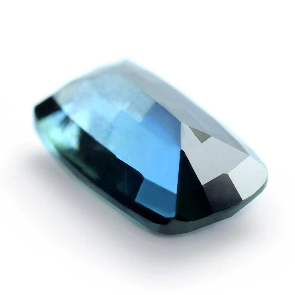 0.84ct Certified Natural Teal Sapphire