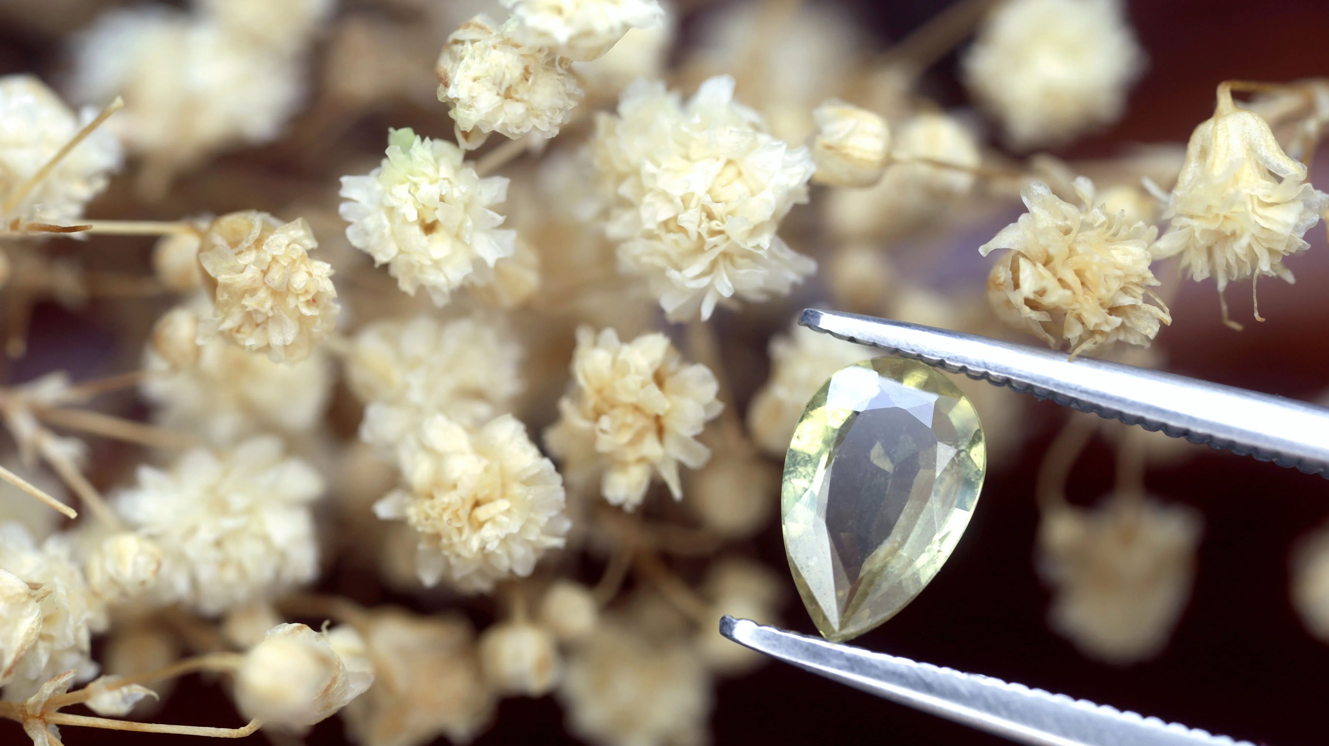0.84ct Certified Natural Yellow Sapphire