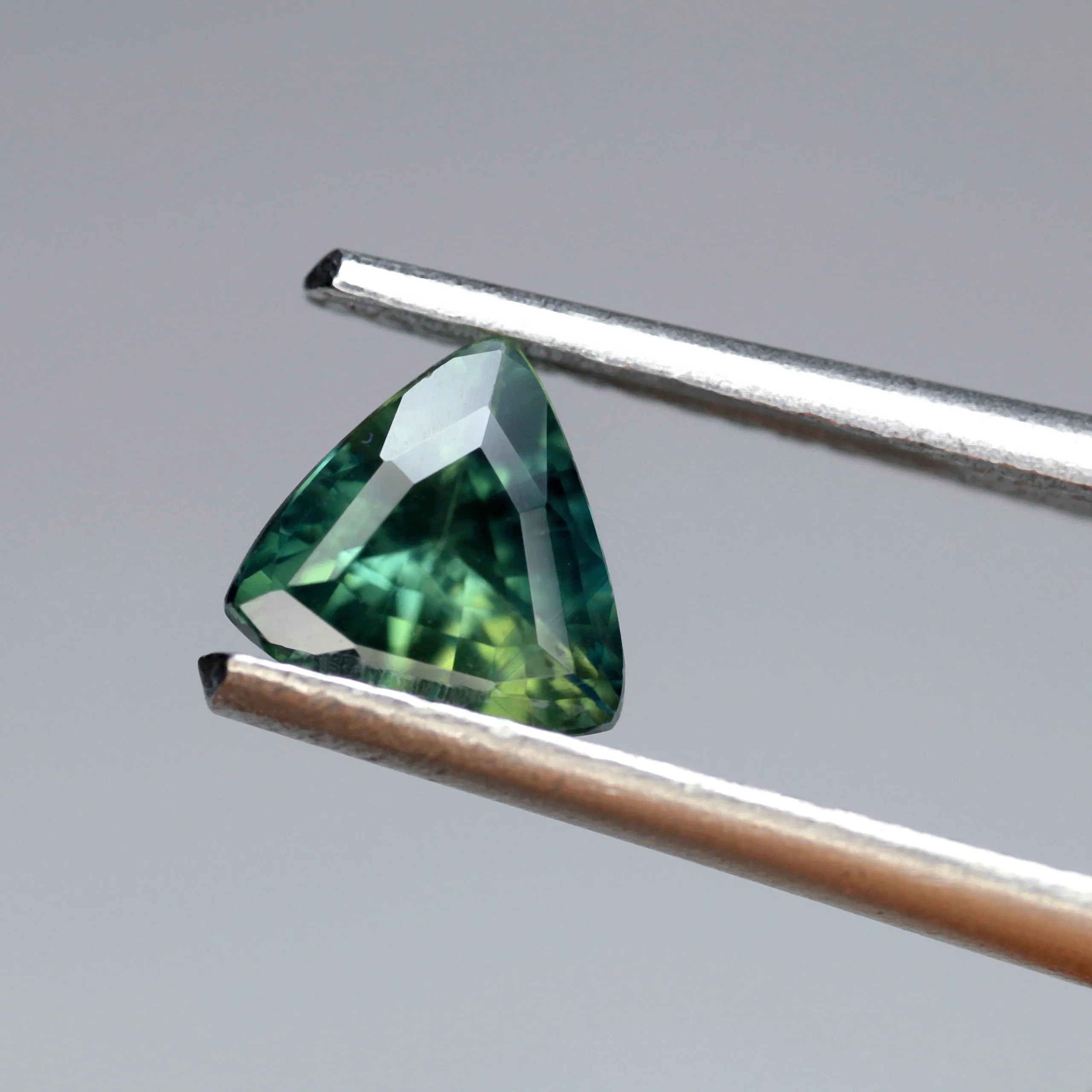 0.87ct Certified Natural Teal Sapphire