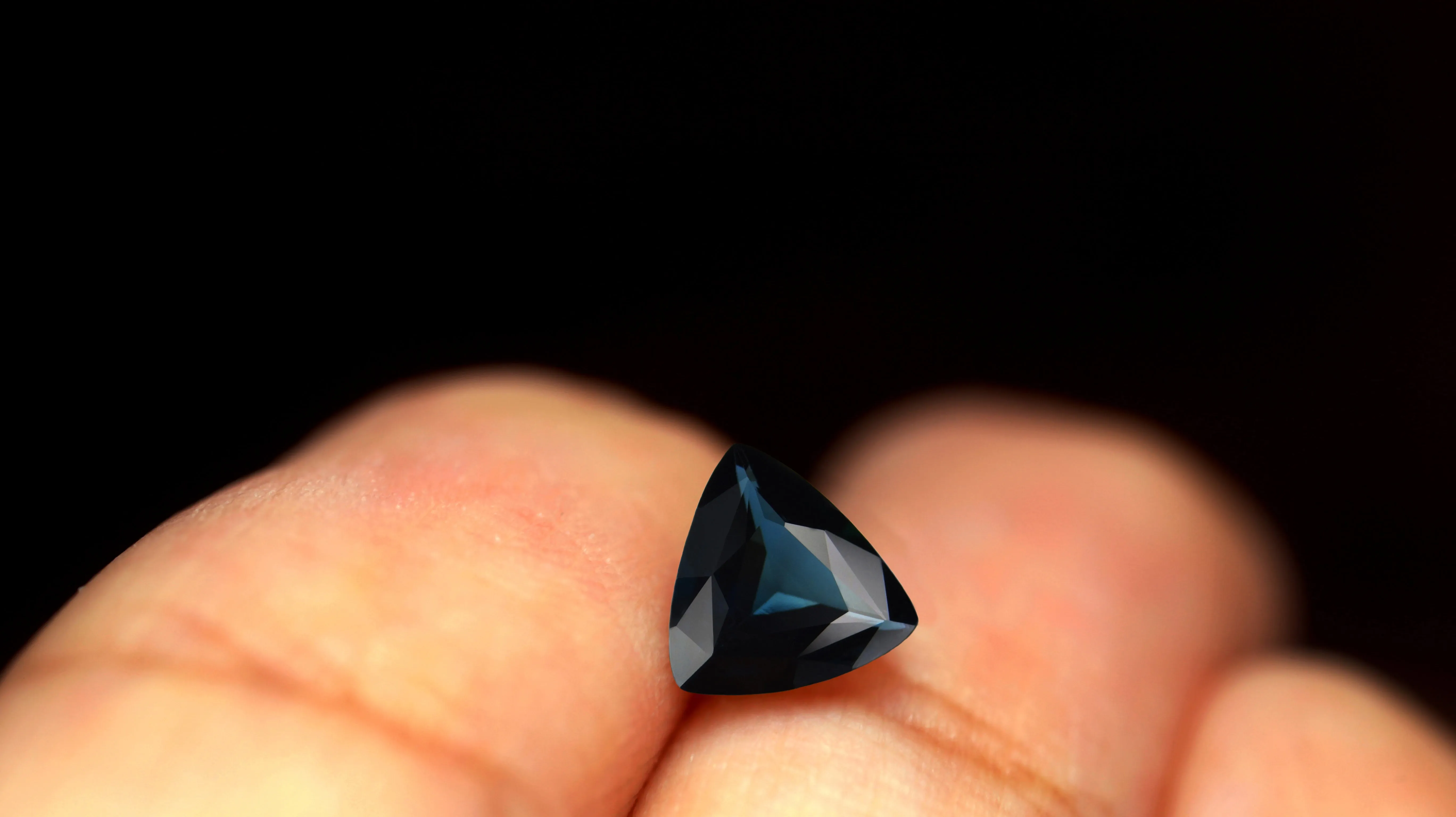 0.88ct Certified Natural Teal Sapphire