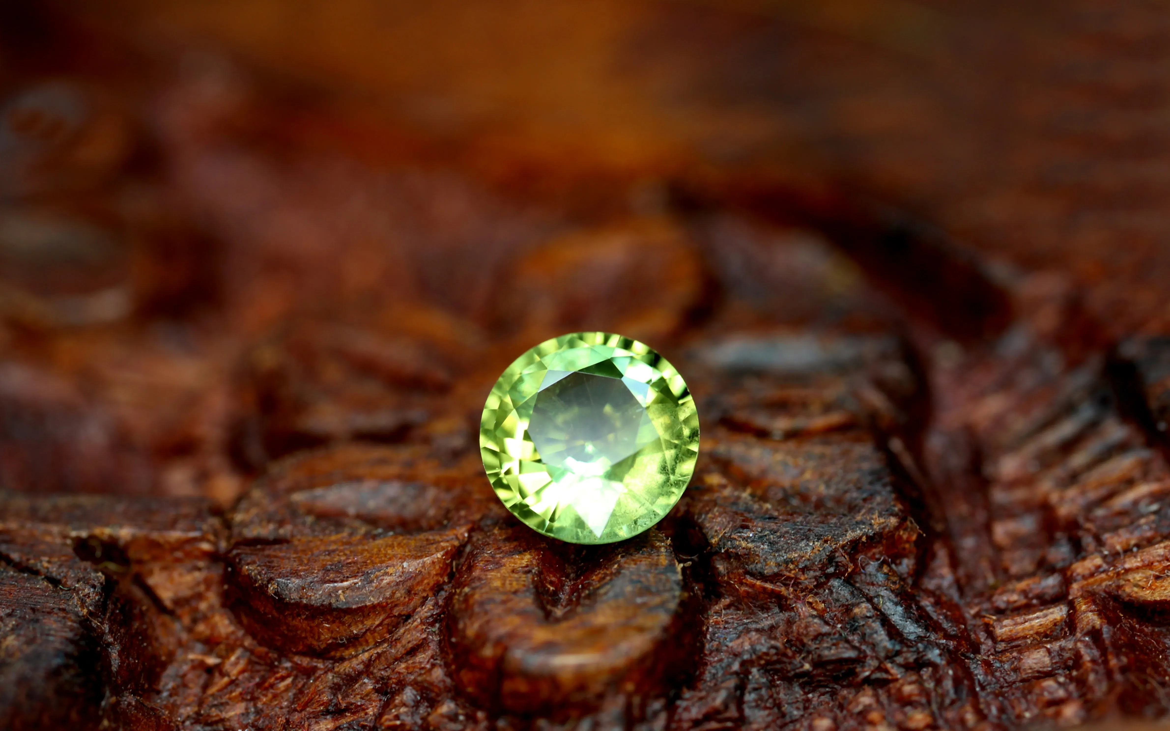 0.89ct Certified Natural Green Sapphire