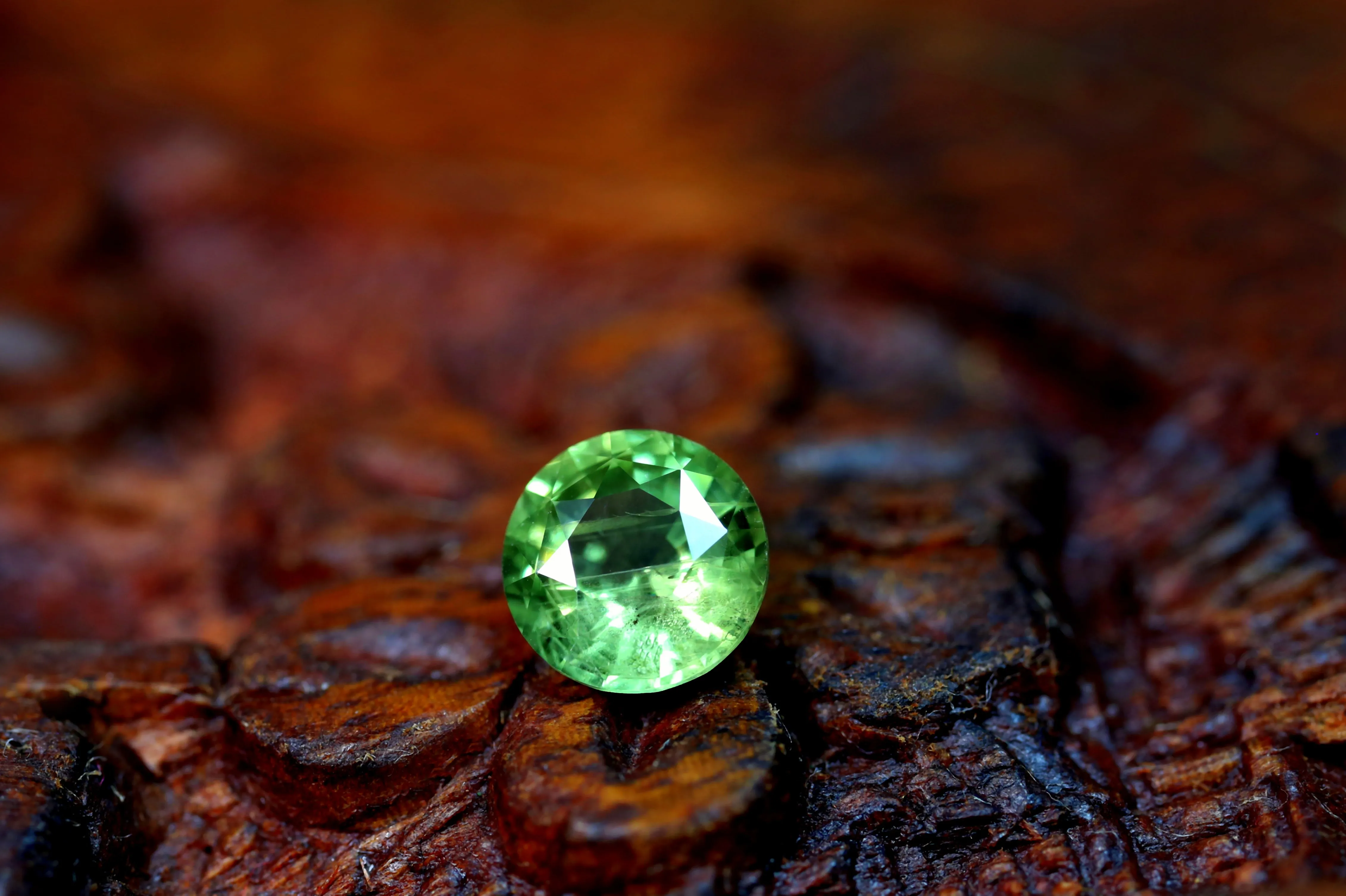 0.93ct Certified Natural Green Sapphire