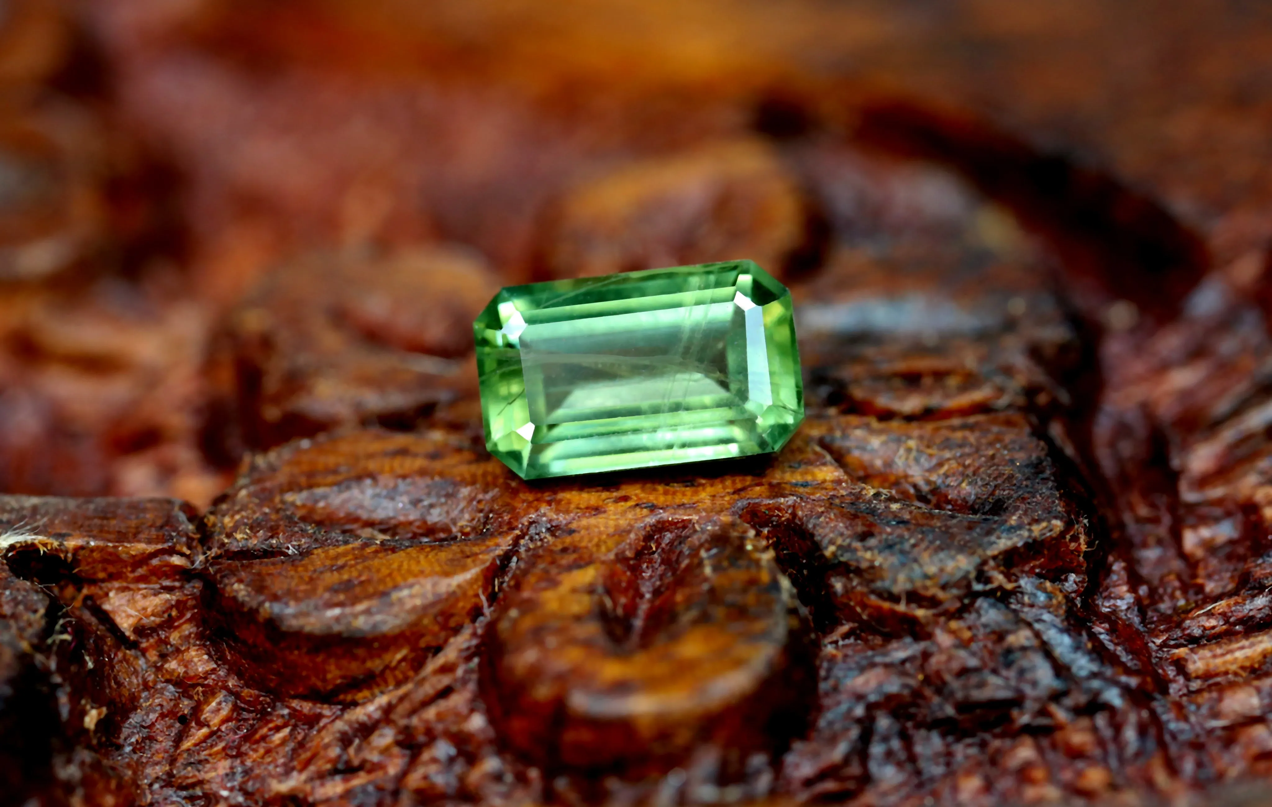 0.93ct Certified Natural Green Sapphire