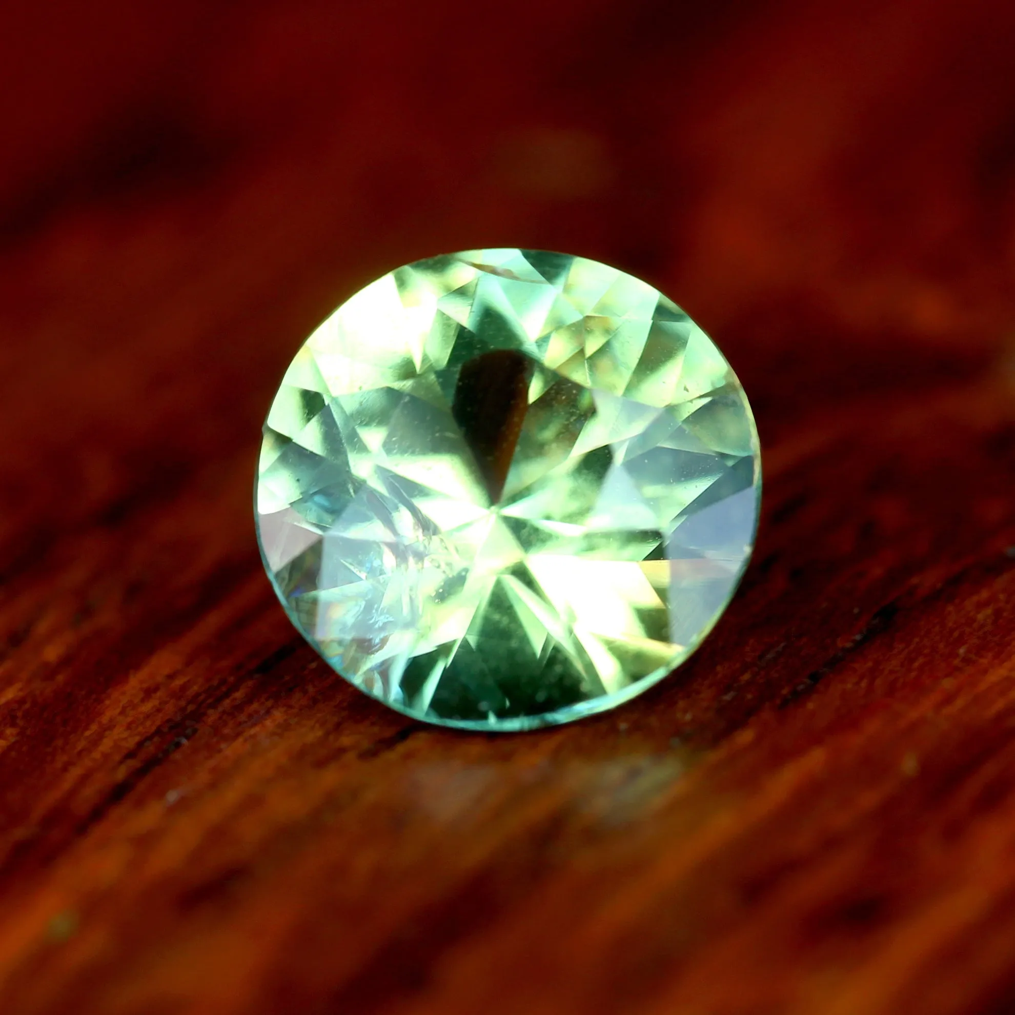 0.93ct Certified Natural Yellow Green Sapphire