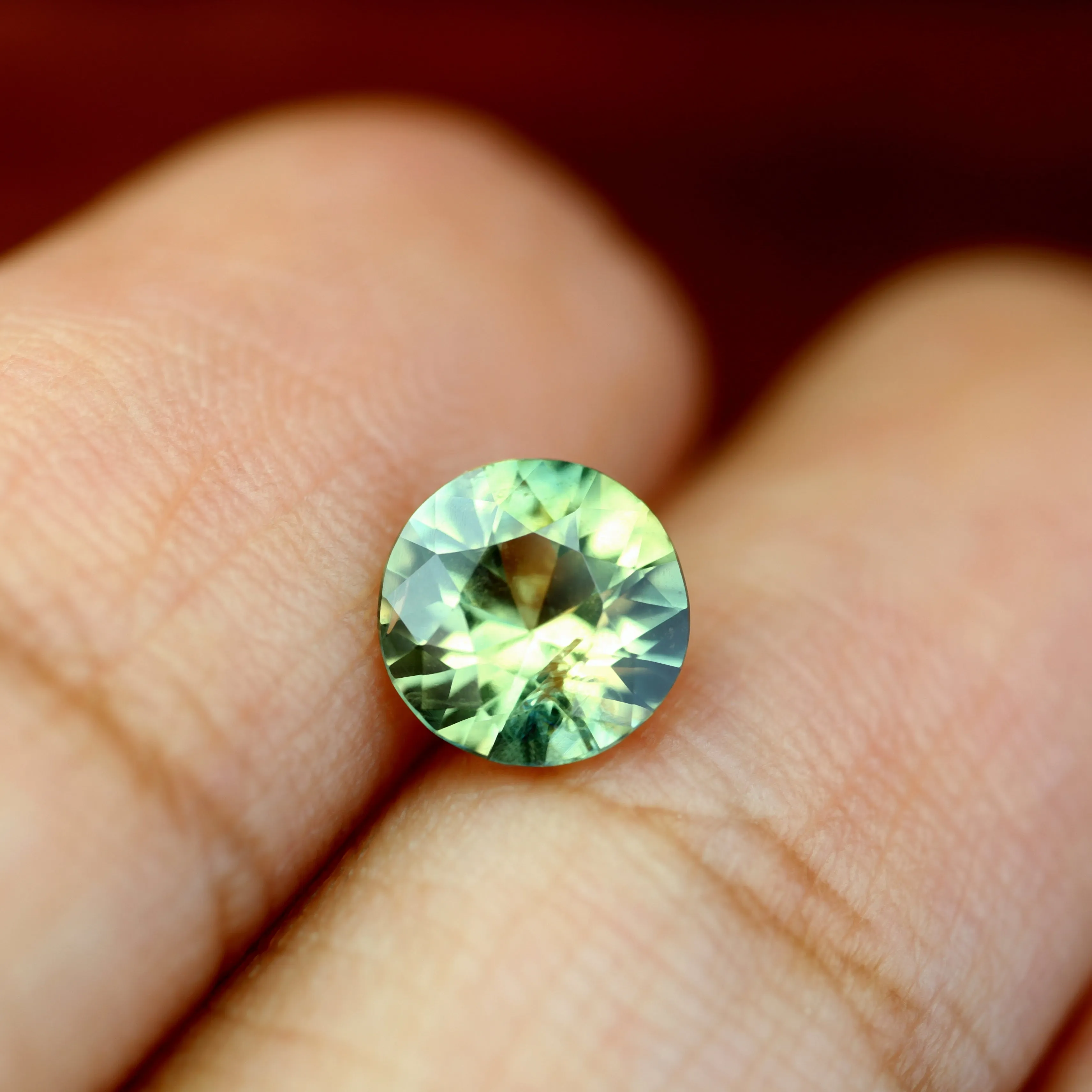 0.93ct Certified Natural Yellow Green Sapphire
