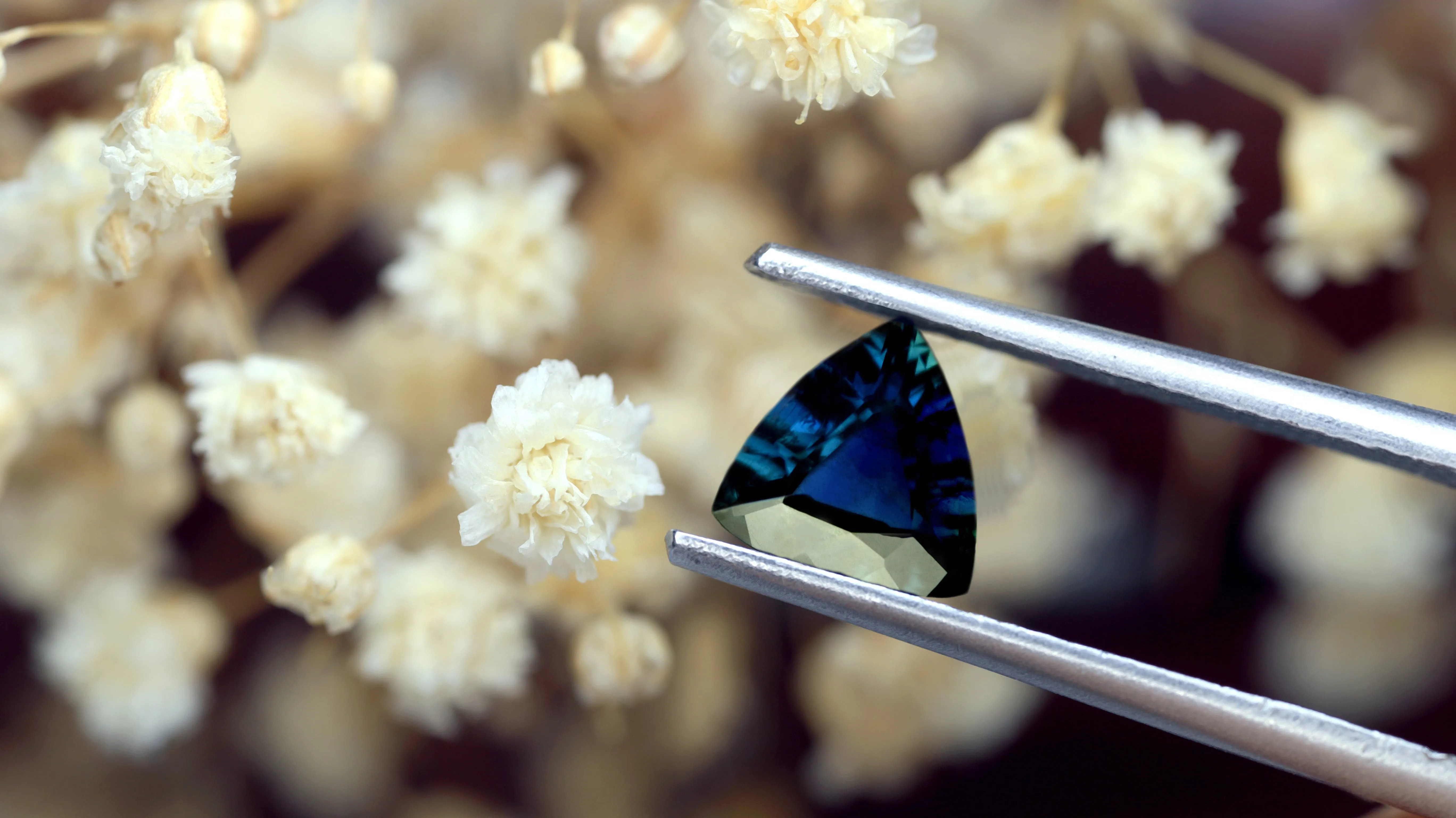0.95ct Certified Natural Blue Sapphire