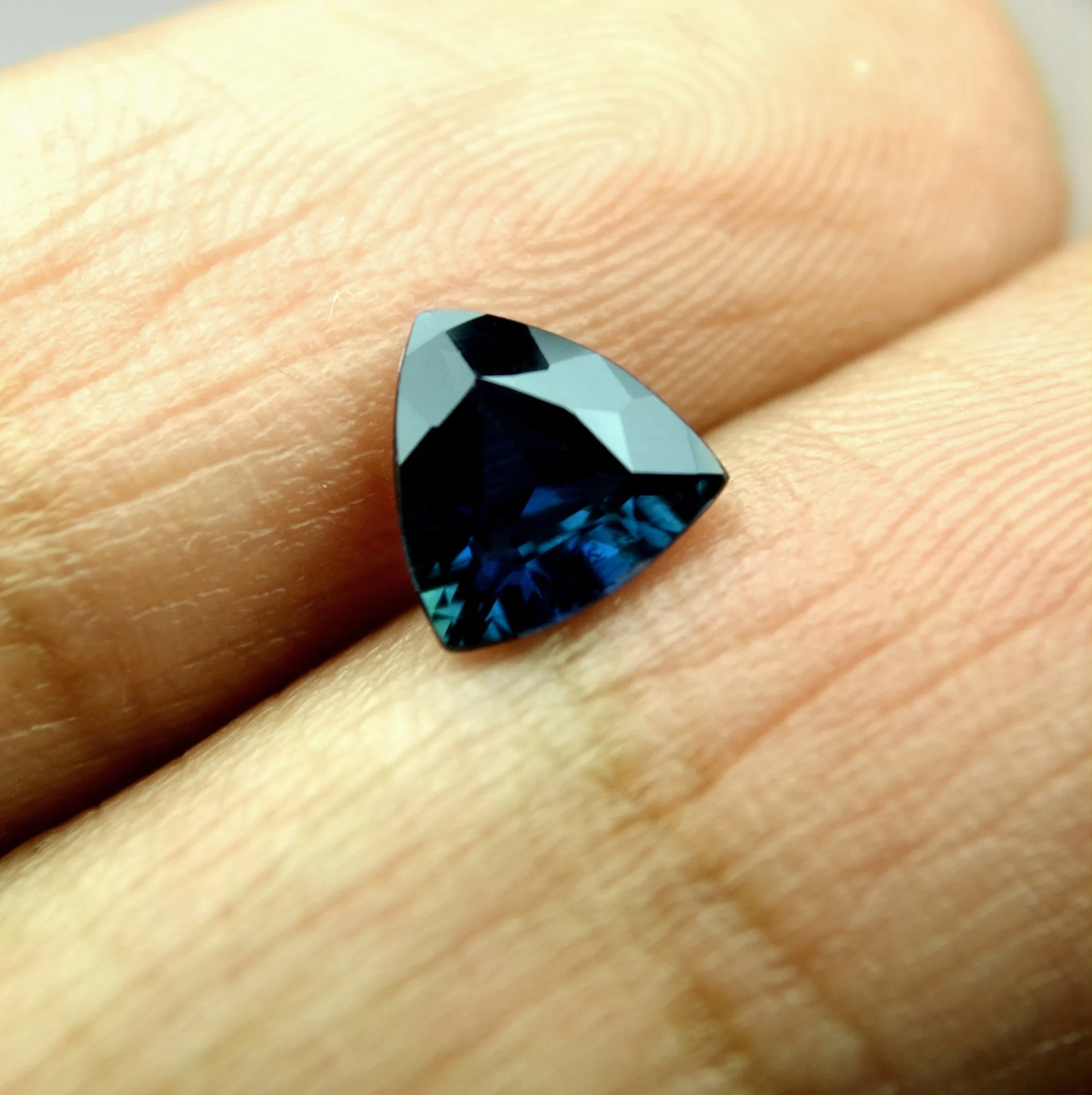 0.96 ct Certified Natural Blue Sapphire