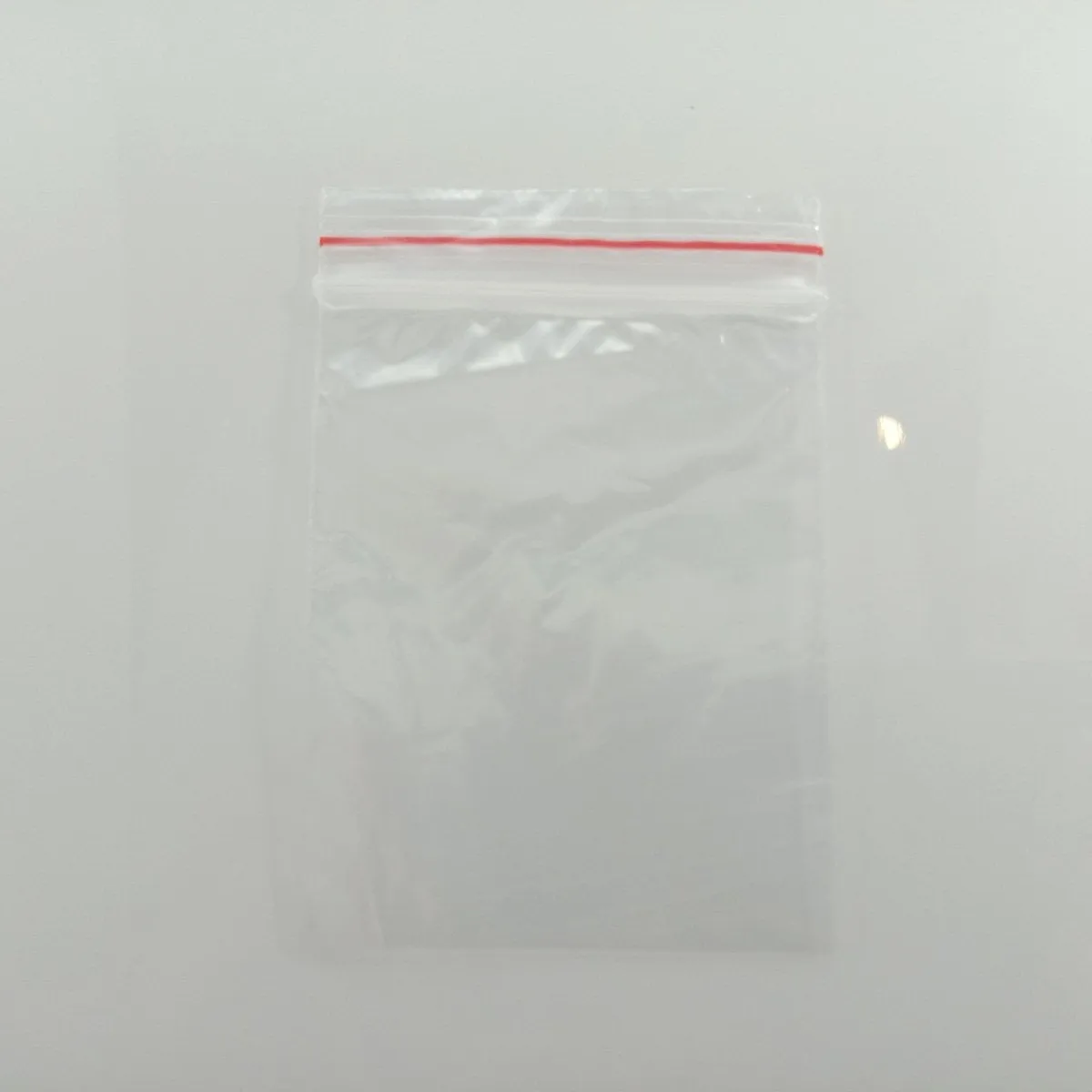 100pcs 6x8cm Clipseal Sealer Small Plastic Zip Bags Thin Satchels