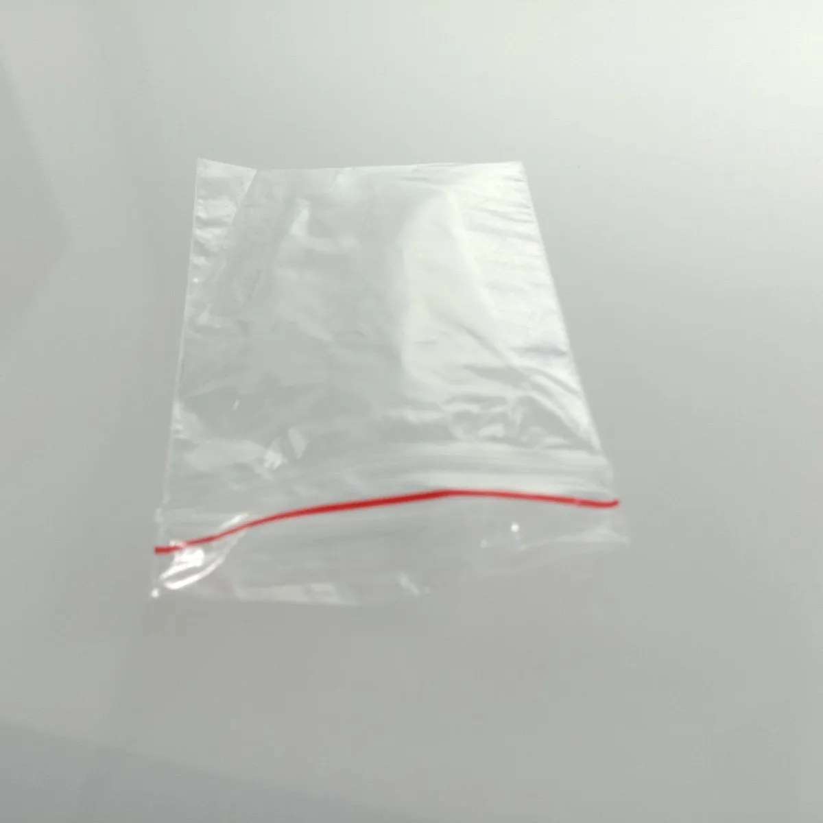 100pcs 6x8cm Clipseal Sealer Small Plastic Zip Bags Thin Satchels