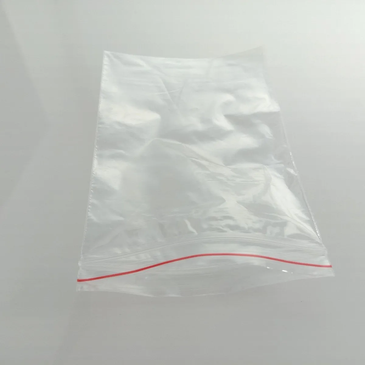 100pcs Clipseal Sealer Bags 8x12cm Small Plastic Zip Satchels Thin