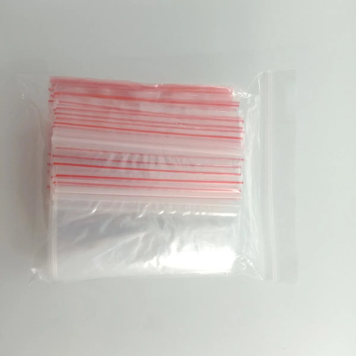 100pcs Clipseal Sealer Bags 8x12cm Small Plastic Zip Satchels Thin