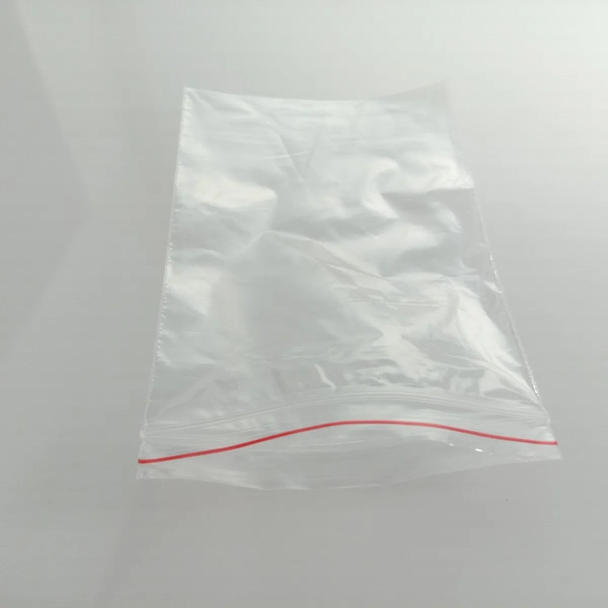 100pcs Clipseal Sealer Bags 8x12cm Small Plastic Zip Satchels Thin