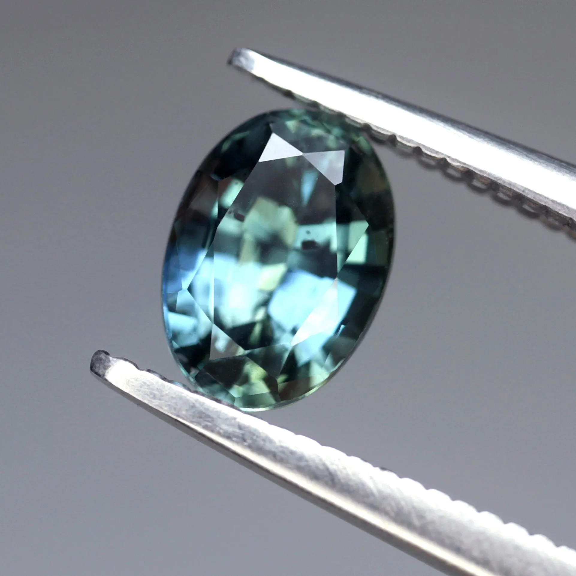 1.13 ct Certified Natural Teal Sapphire