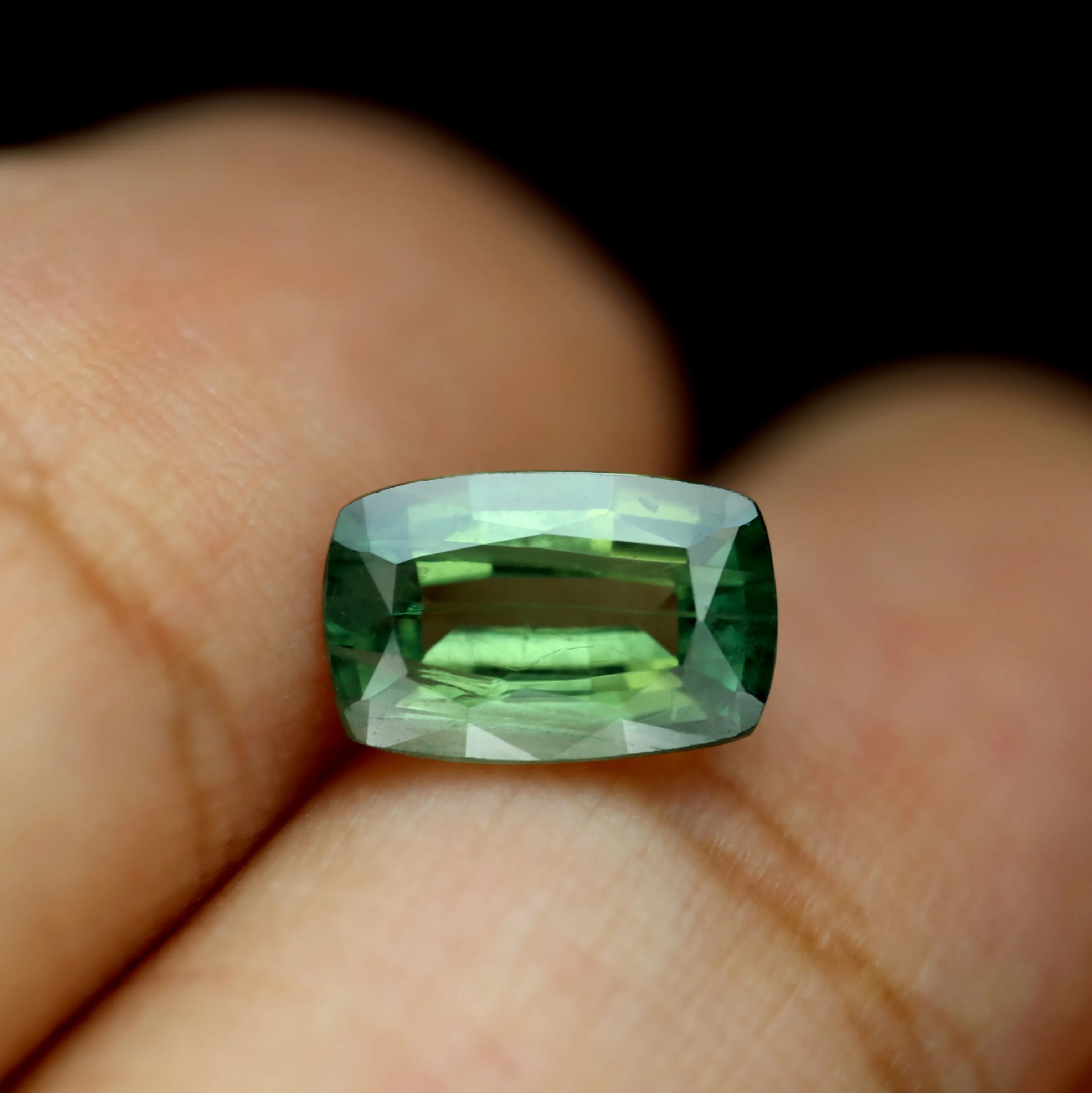 1.35ct Certified Natural Green Sapphire