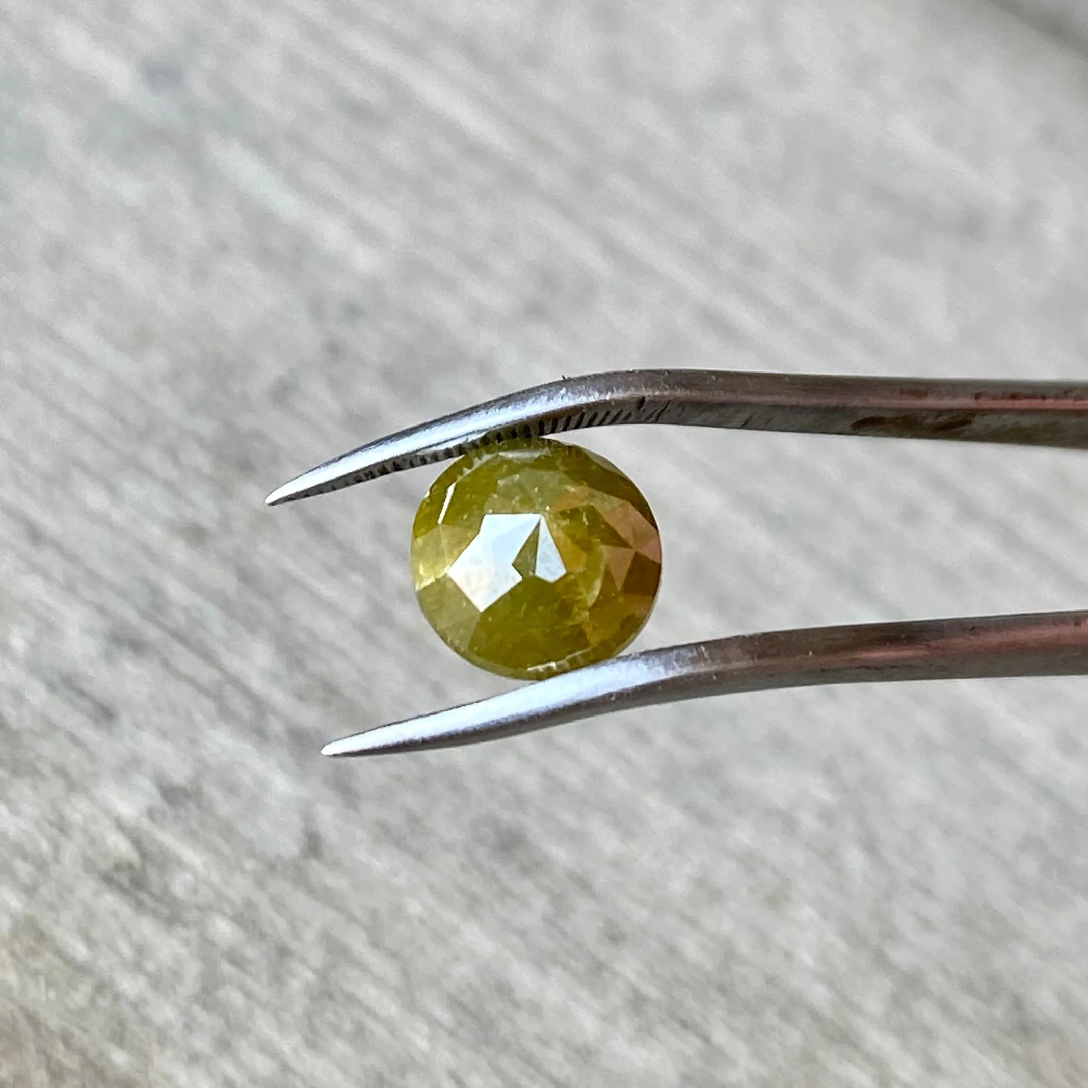 1.68 CT Green Diamond
