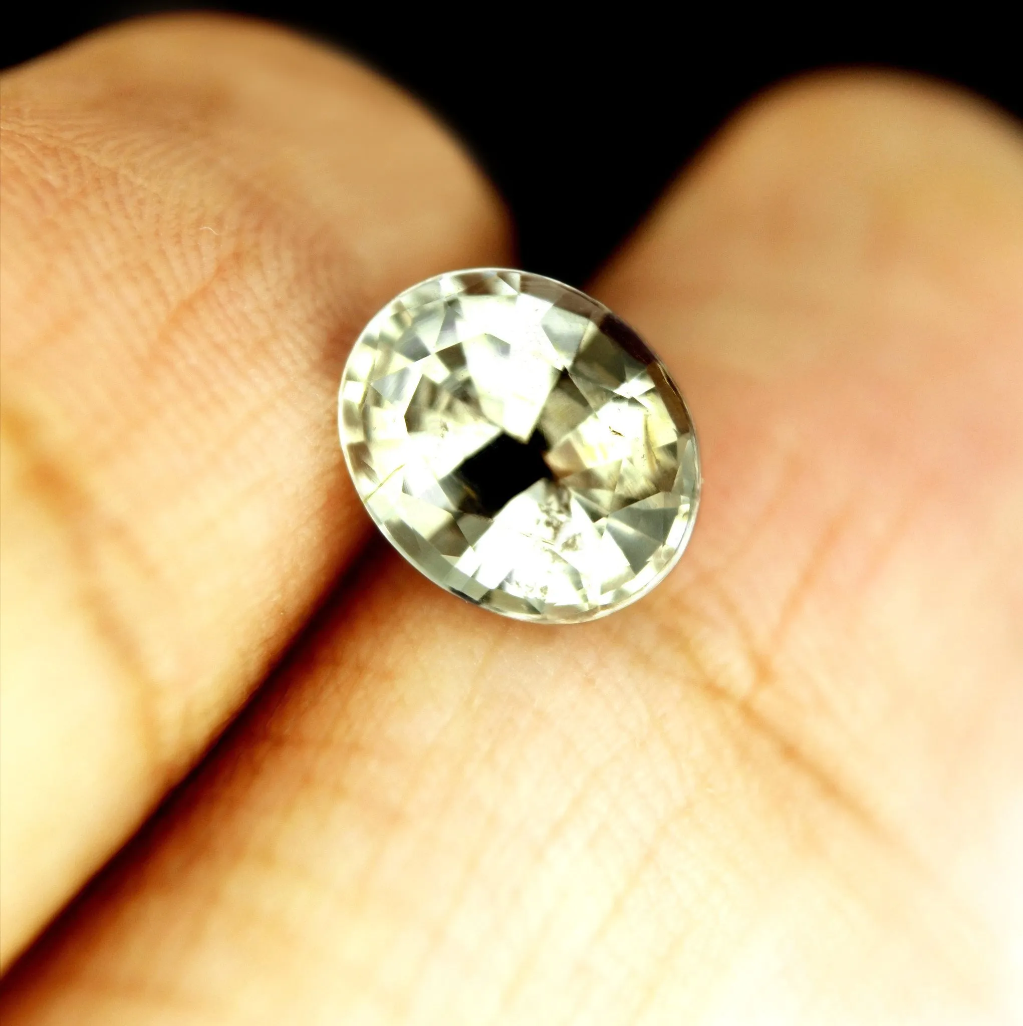 1.88ct Certified Natural Yellow Sapphire