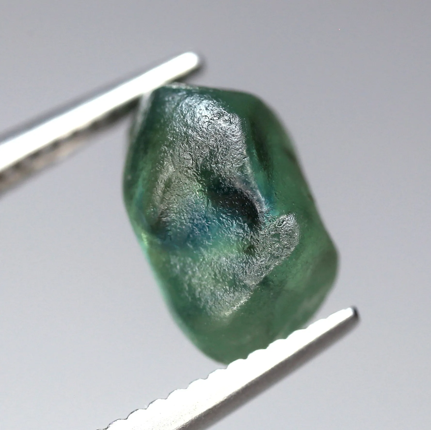 2.34ct Certified Natural Teal Sapphire
