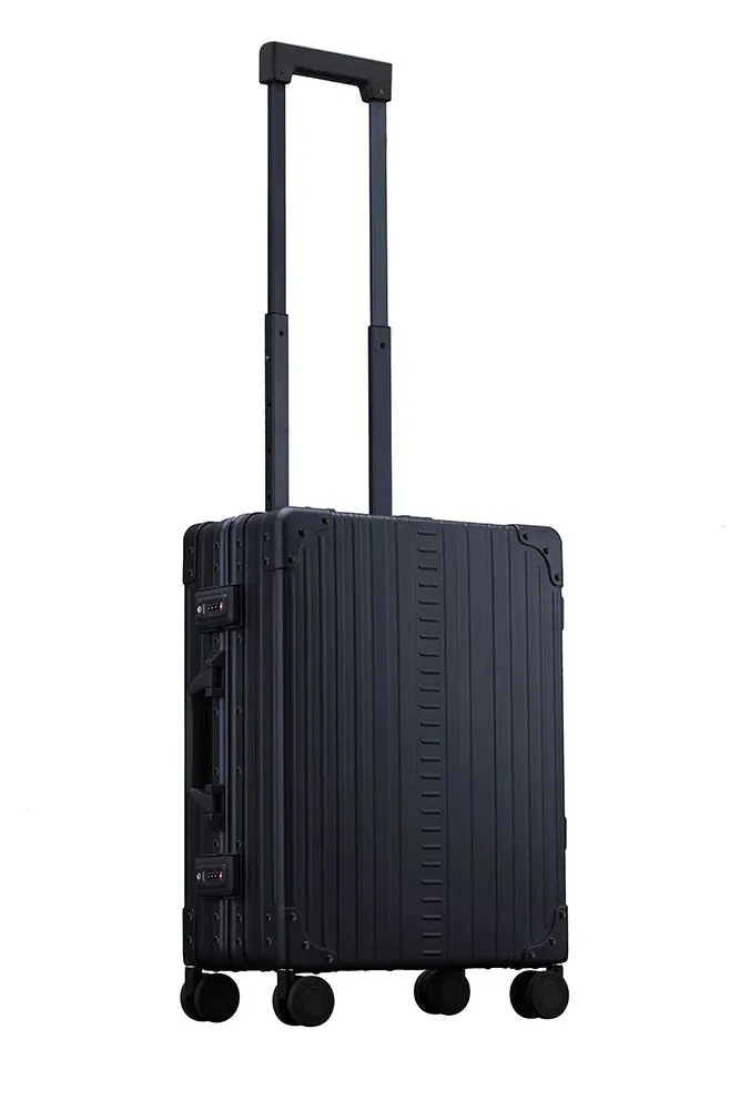 Aleon 21" International Carry-On - Onyx