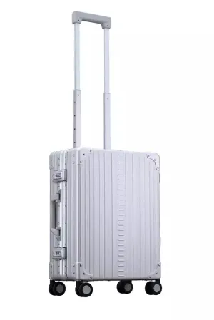 Aleon 21" International Carry-On - Platinum
