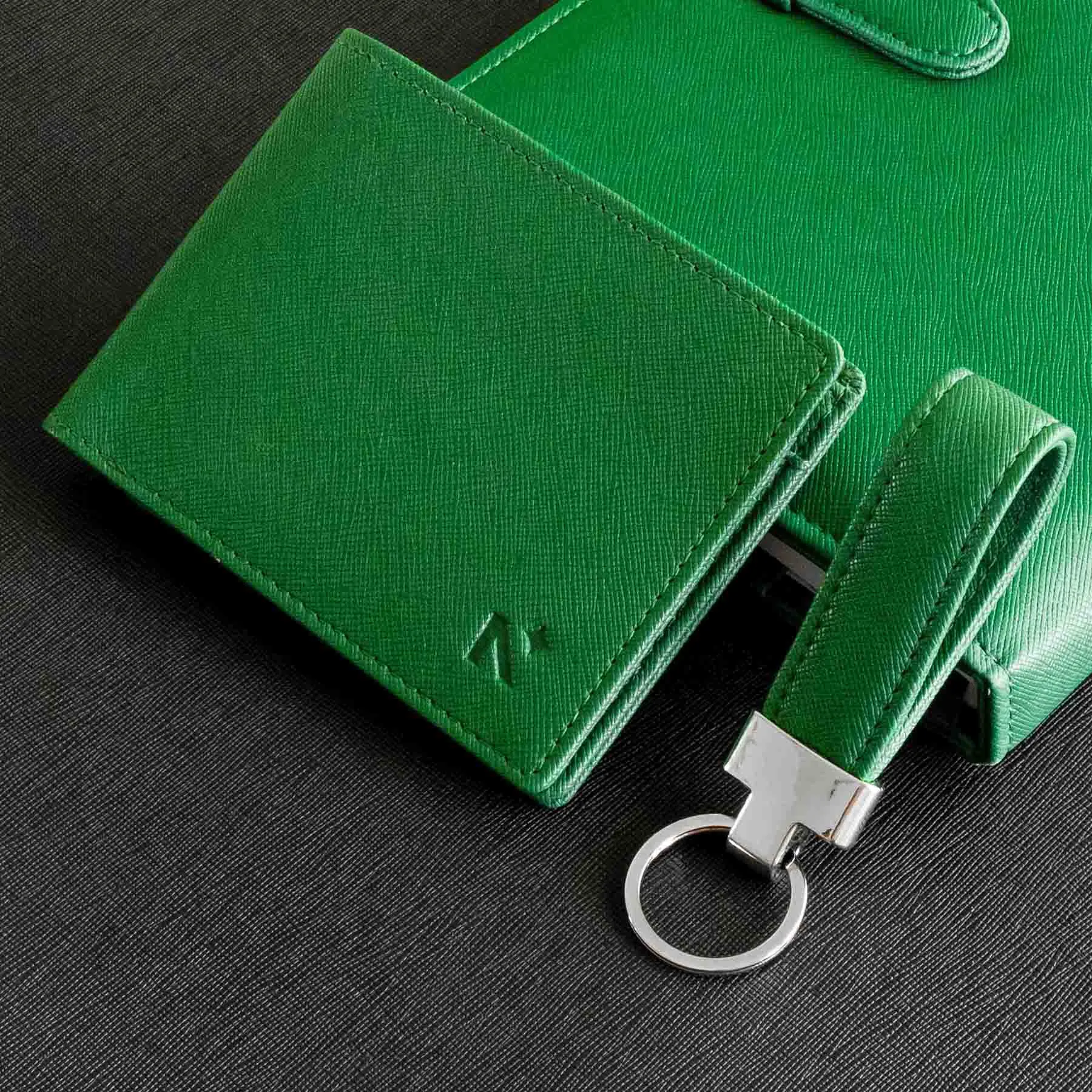 BIFOLD WALLET FOR MEN   KEYCHAIN