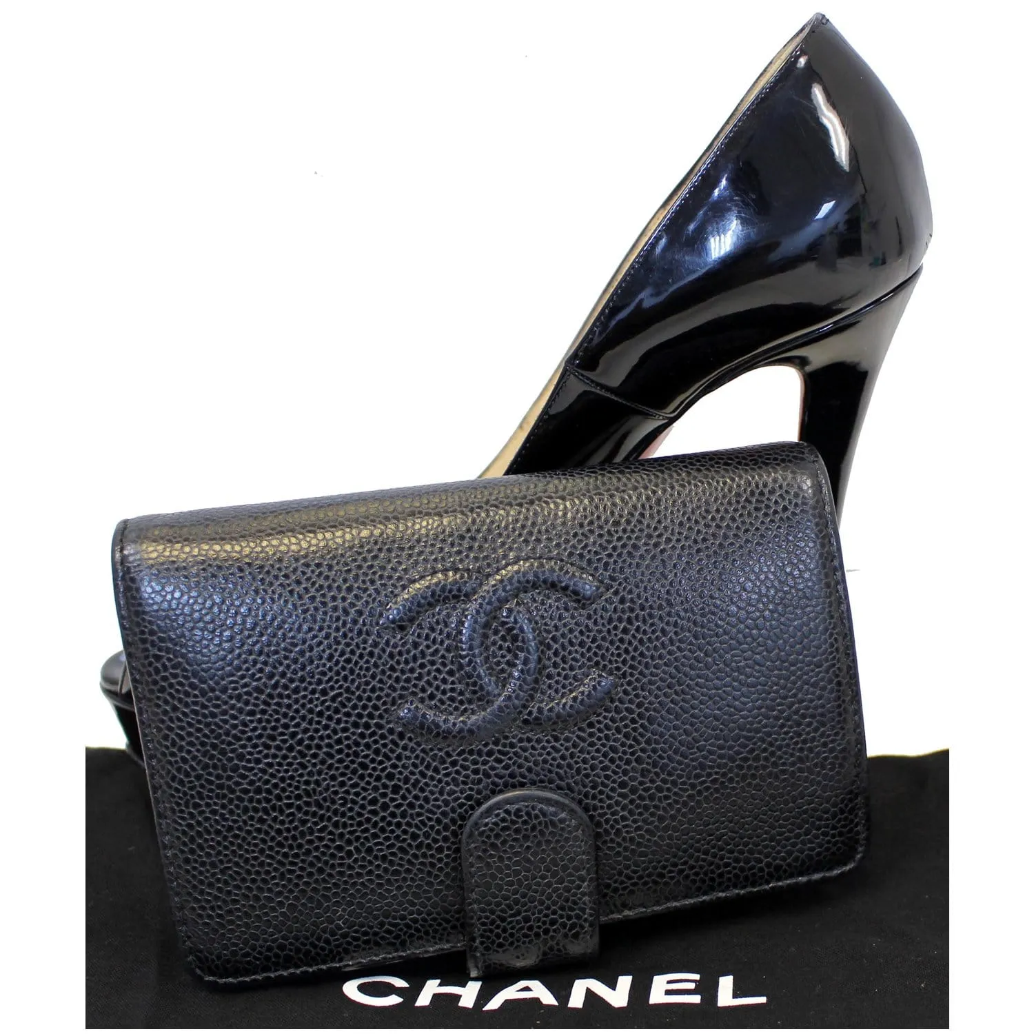CHANEL CC Caviar Leather Bifold Wallet Black