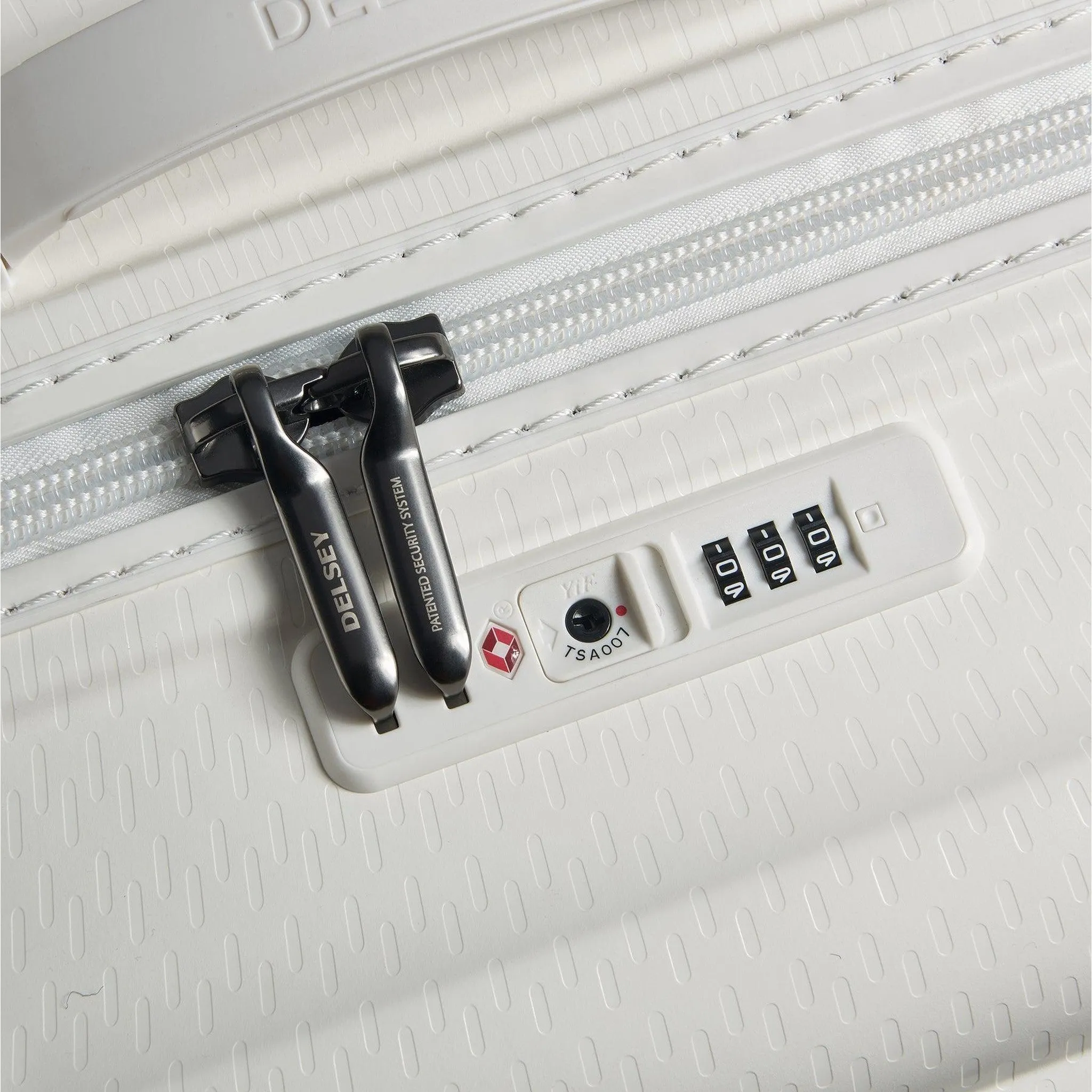 Delsey Turenne 21" Carry-On Spinner