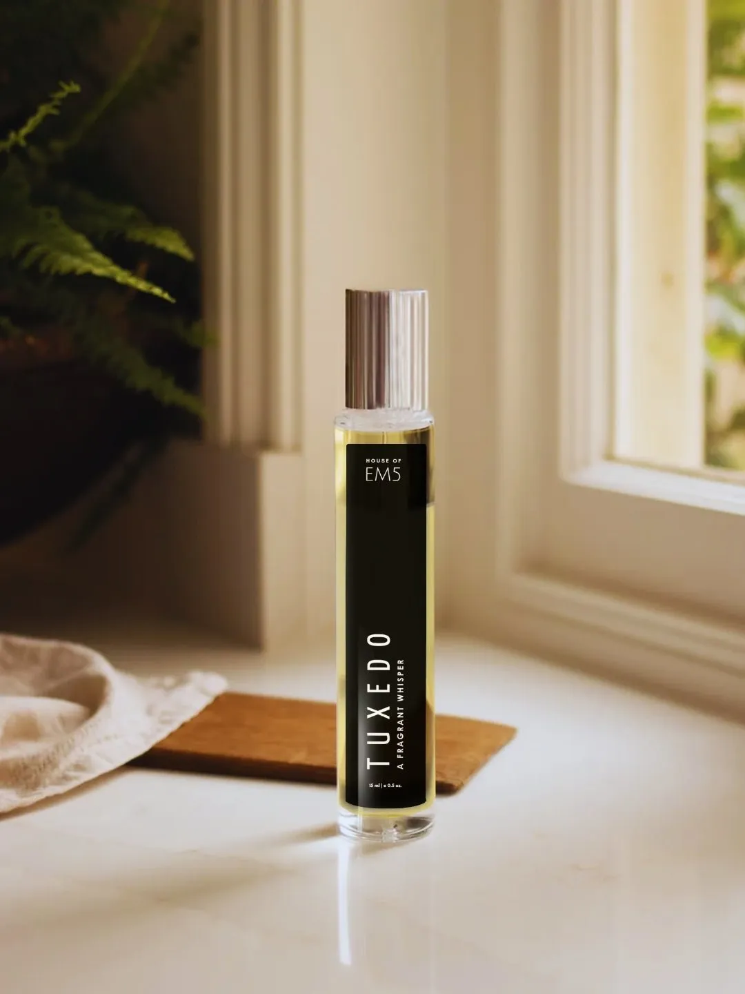 EM5™ Tuxedo Unisex Perfume EDP Spray | Patchouli Amber Fresh Spicy Fragrance for Men & Women | Luxury Gift for Him / Her | Variants Available: 50 ml Spray / 15 ml Spray