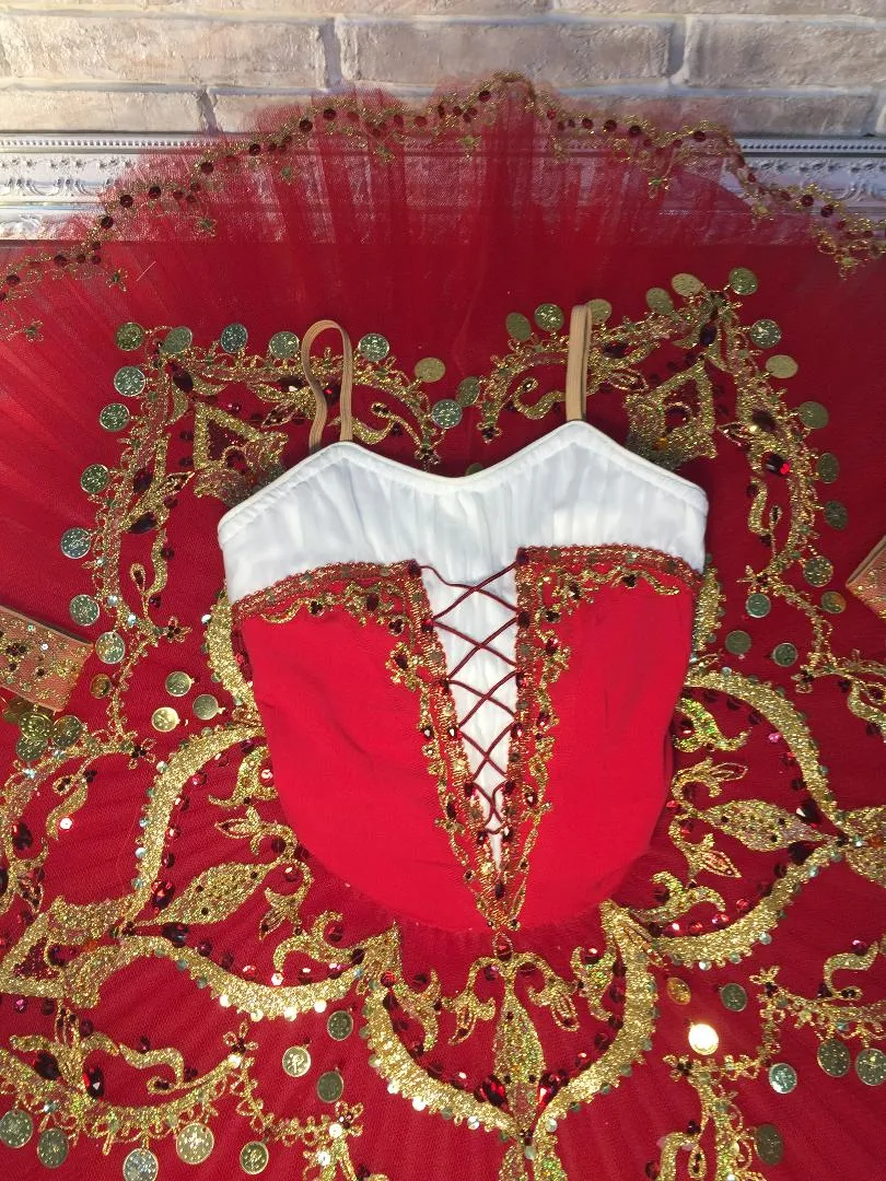 Esmeralda in Red