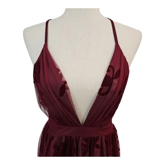 EUC Luxxel Maxi Formal Velvet Gown Feminine Romantic Fairy Wine  Small