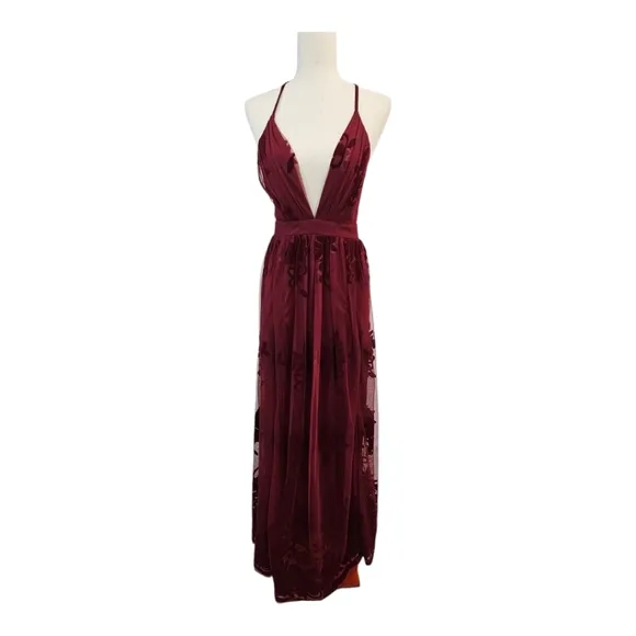 EUC Luxxel Maxi Formal Velvet Gown Feminine Romantic Fairy Wine  Small