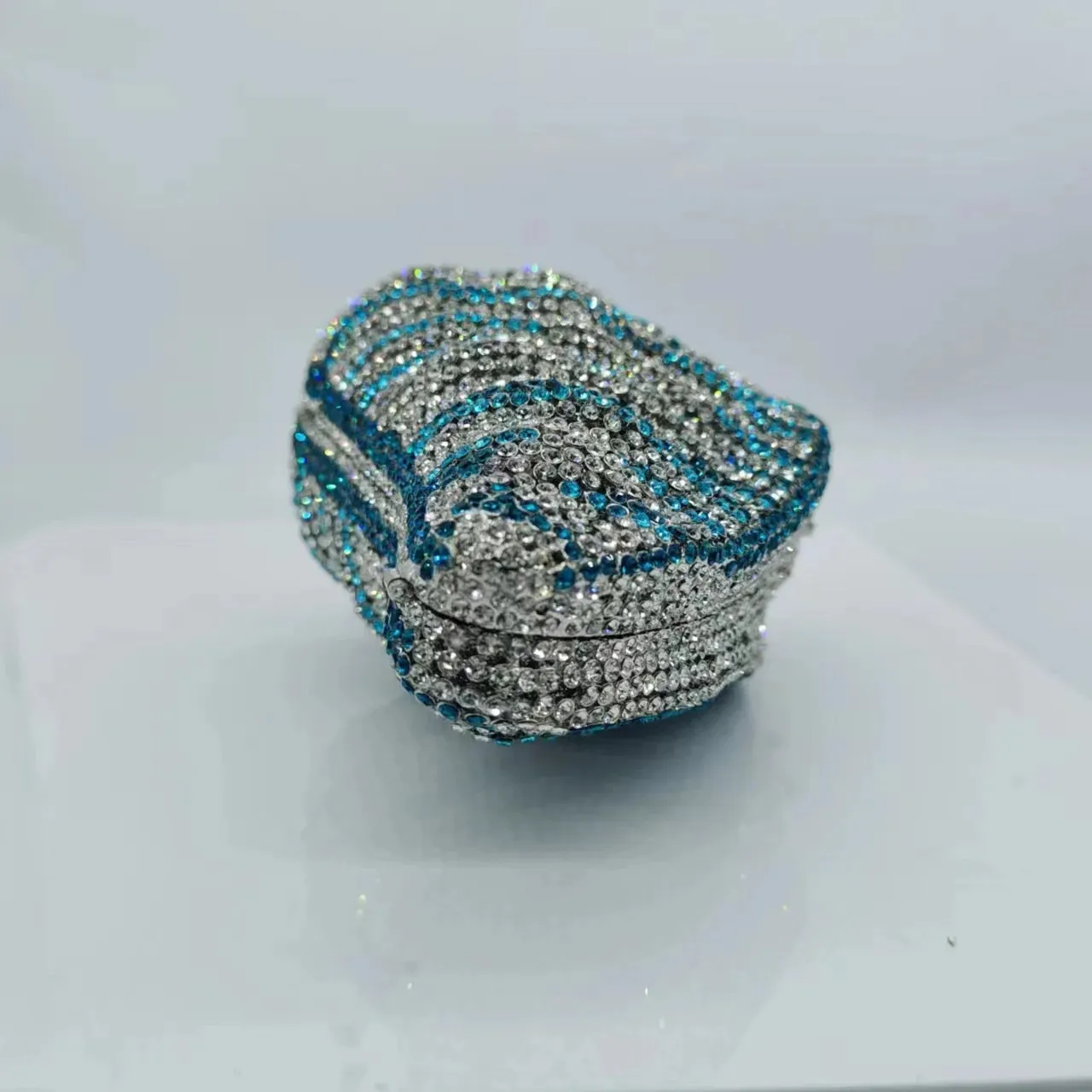 Gold Rhinestone Bag Formal Clutches Crystal Handbags Customized Color Diamond Women Prom Dinner Purses Conch Minaud