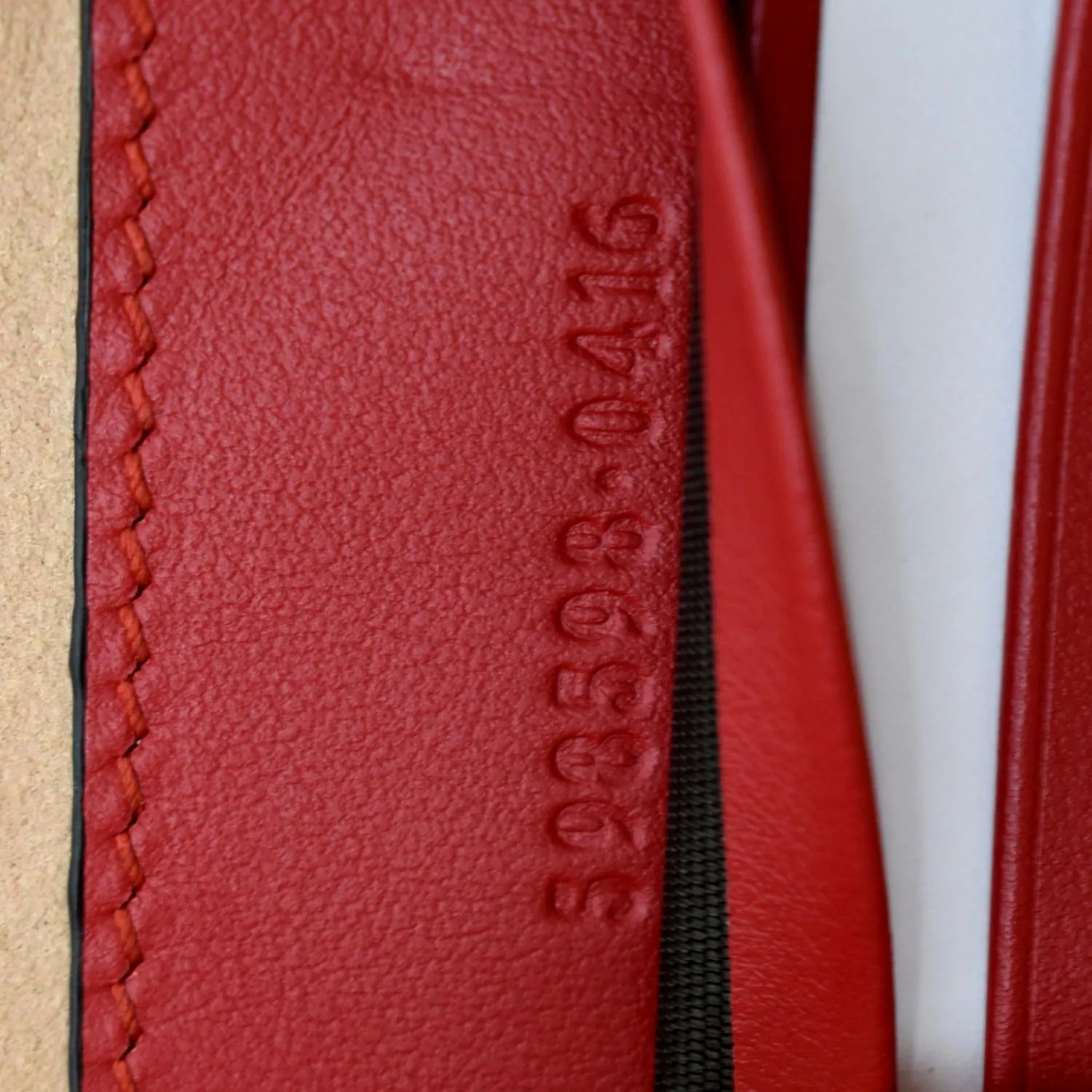 GUCCI GG Marmont Calfskin Wristlet Wallet Red 598598