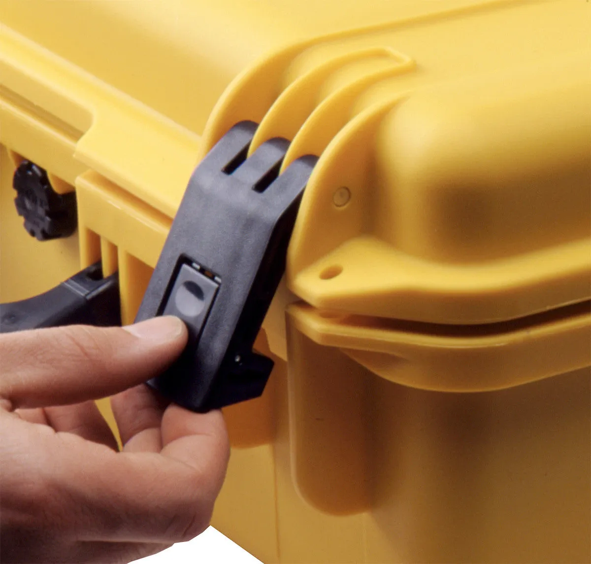 iM2600 Carry-On Case