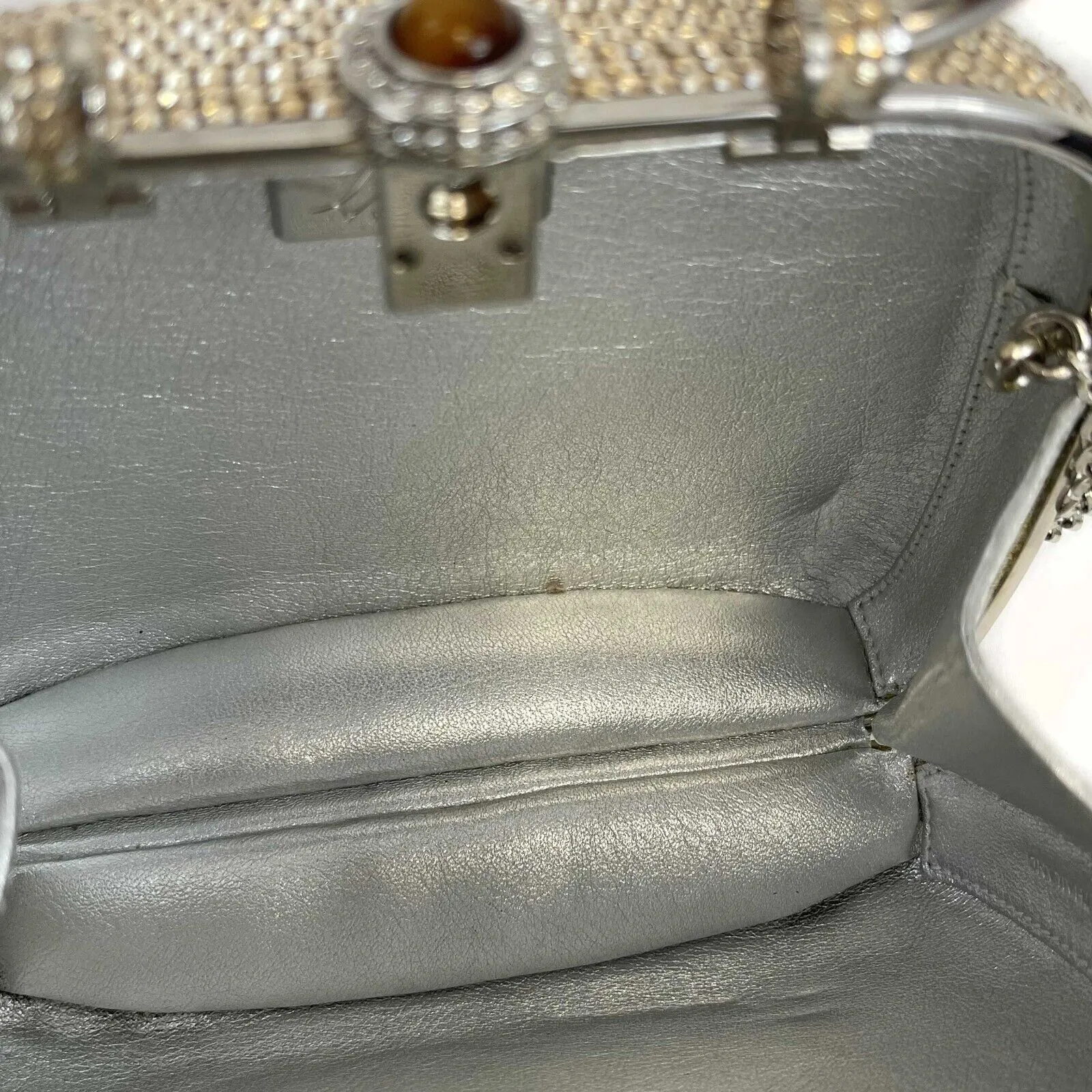 Judith Leiber - Push Lock Crystal Minaudiere Top Handl Clutch w/ Mirror & Comb