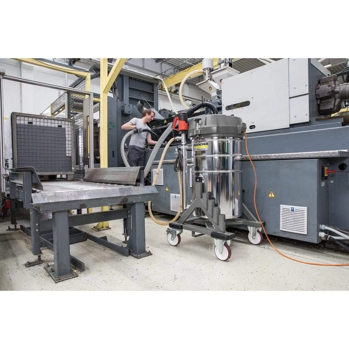 Karcher 120L Industrial Vacuum Cleaner - IVR-L 120/24-2 Tc