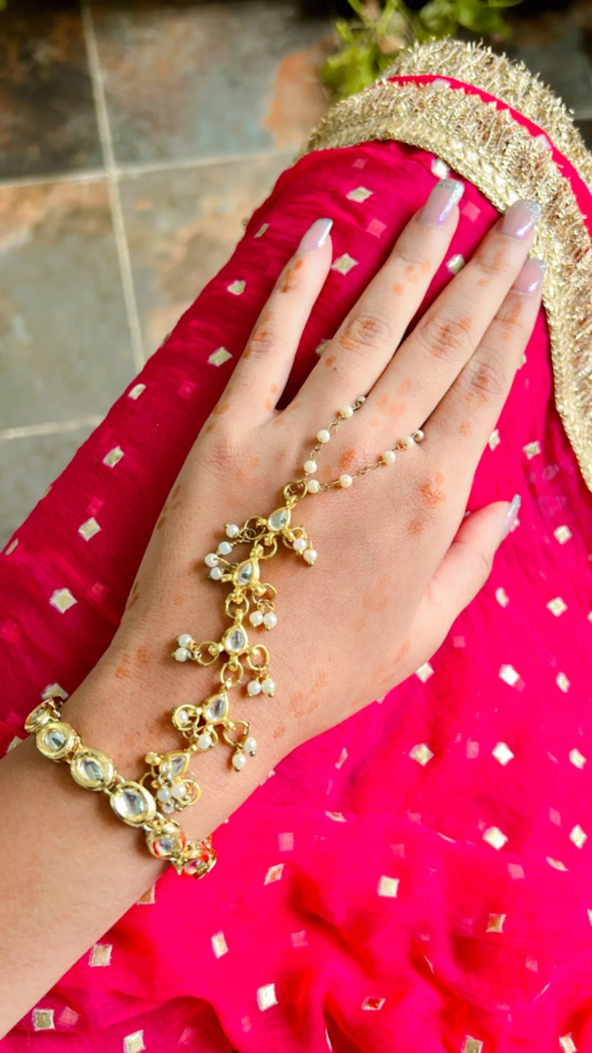 Kundan and Pearl Trendy Hanthfool