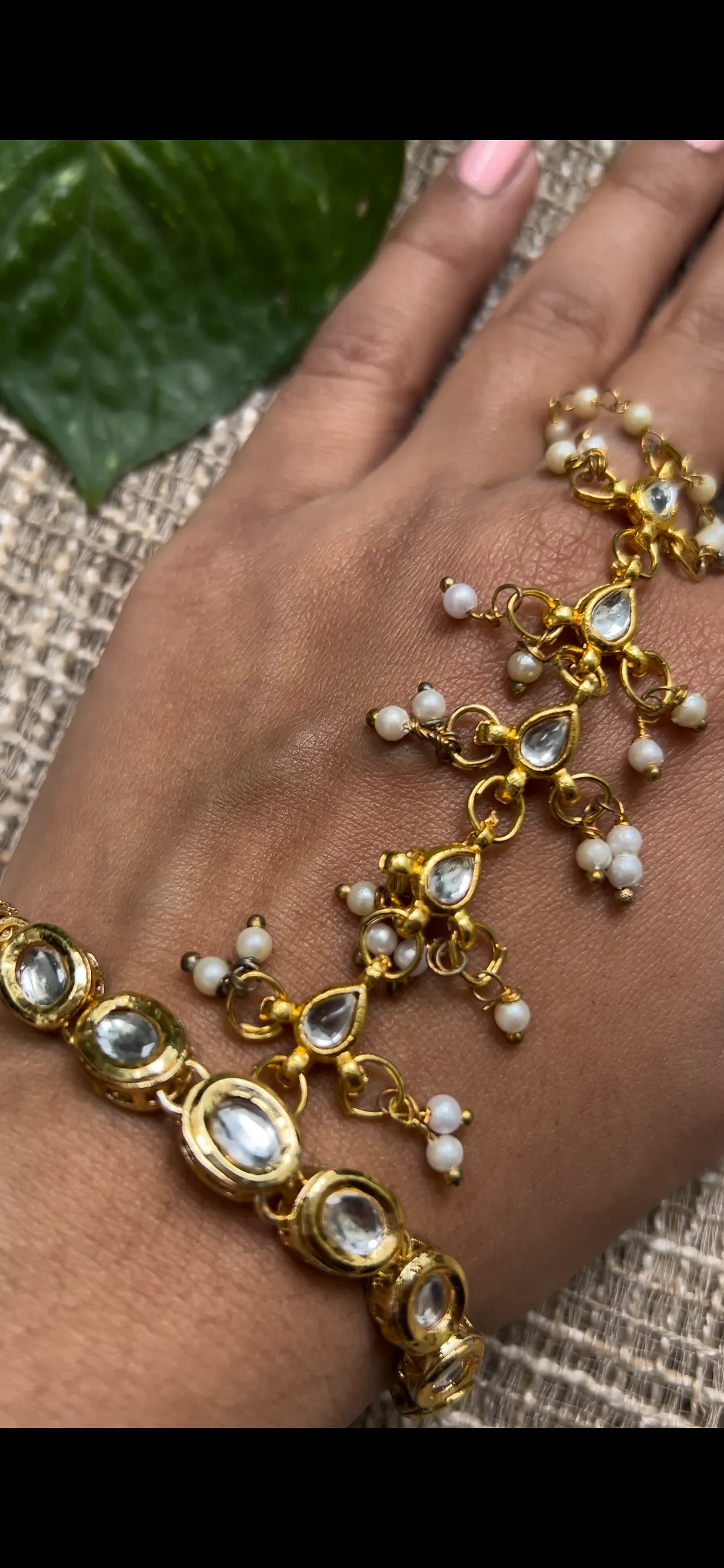 Kundan and Pearl Trendy Hanthfool