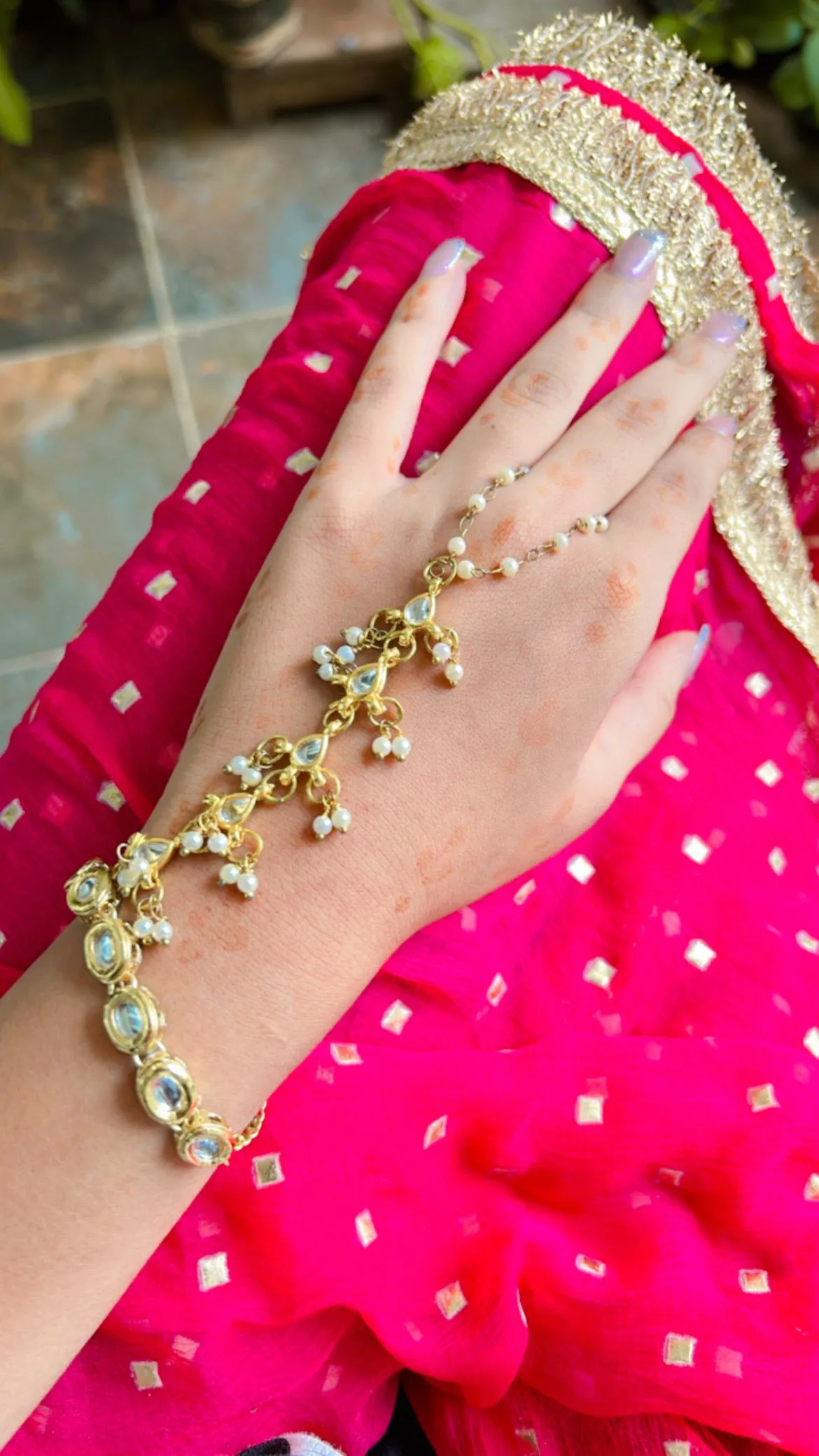 Kundan and Pearl Trendy Hanthfool