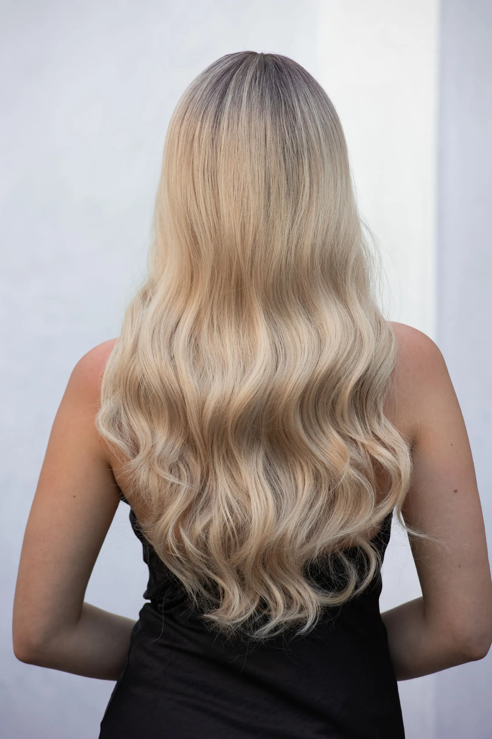Light Blonde Ombre Wavy Synthetic Wig with Bangs Kenna